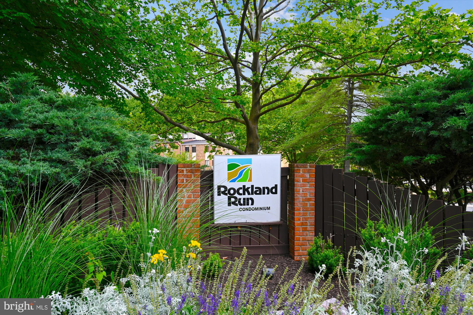 ROCKLAND RUN - Residential