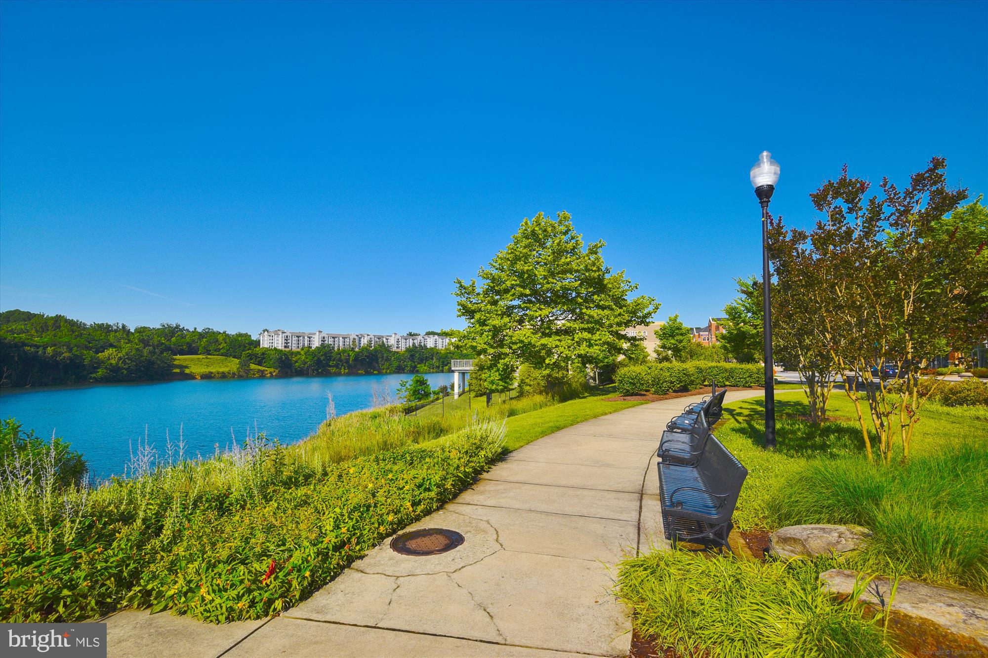 ROCKLAND RUN - Residential