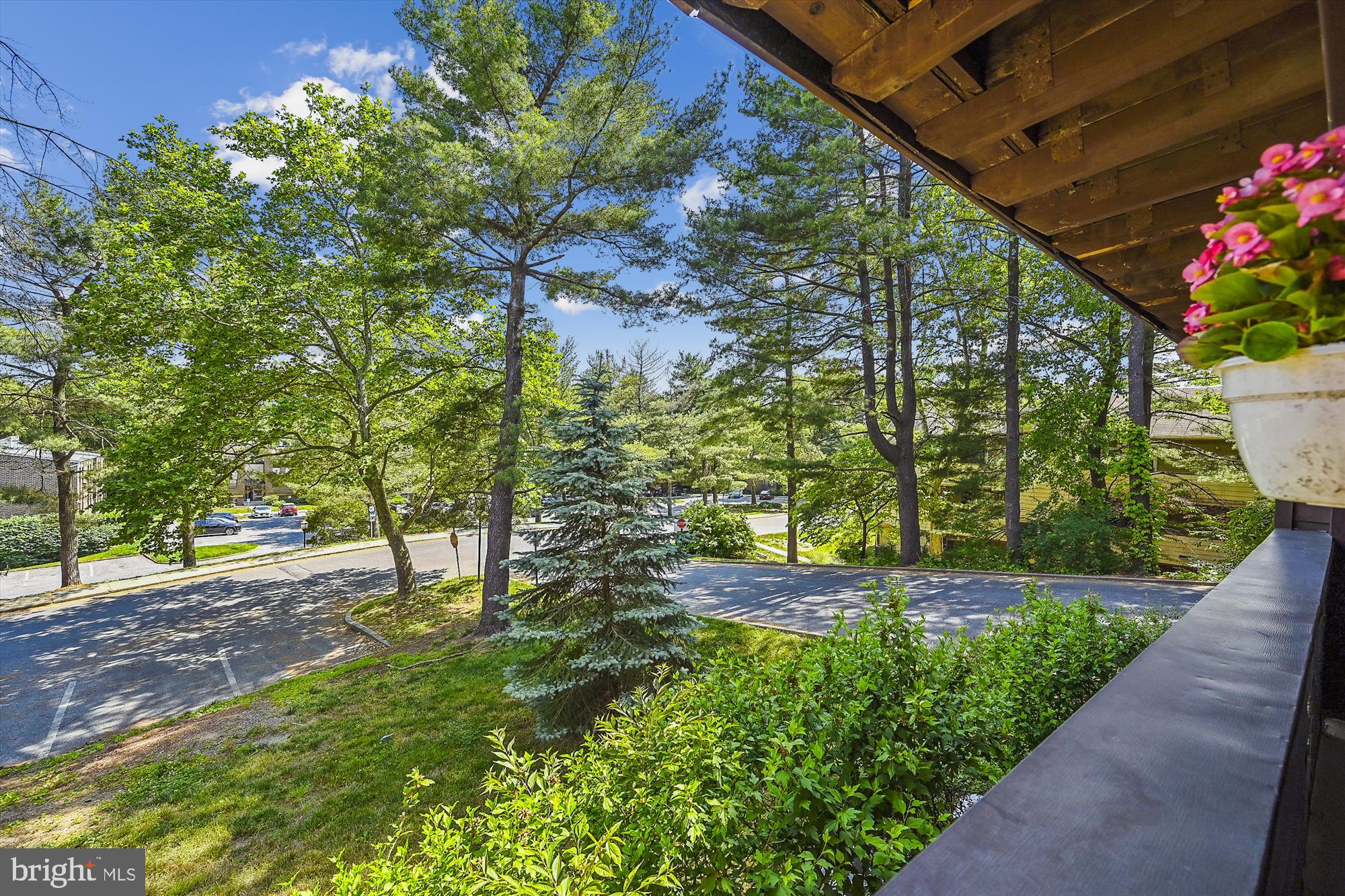 ROCKLAND RUN - Residential