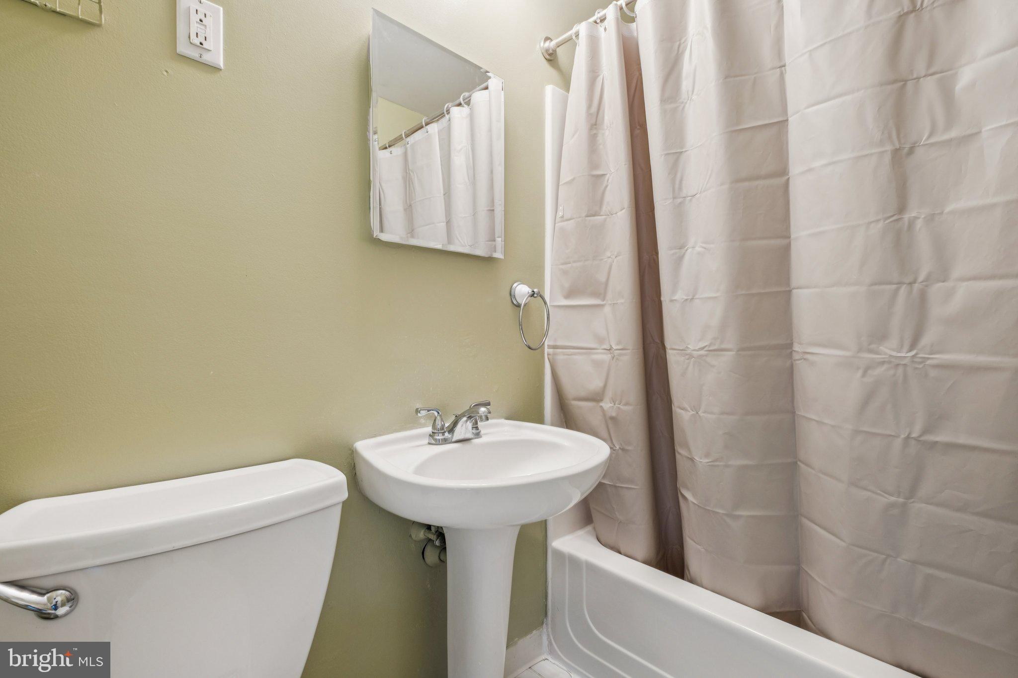 SOMERTON - Residential