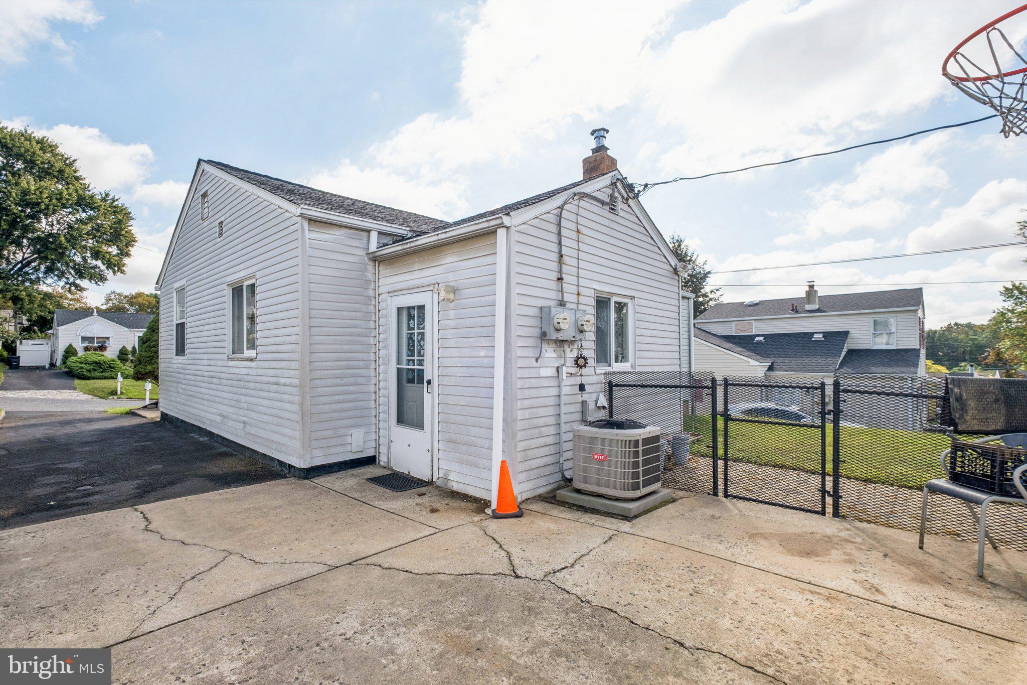 SOMERTON - Residential