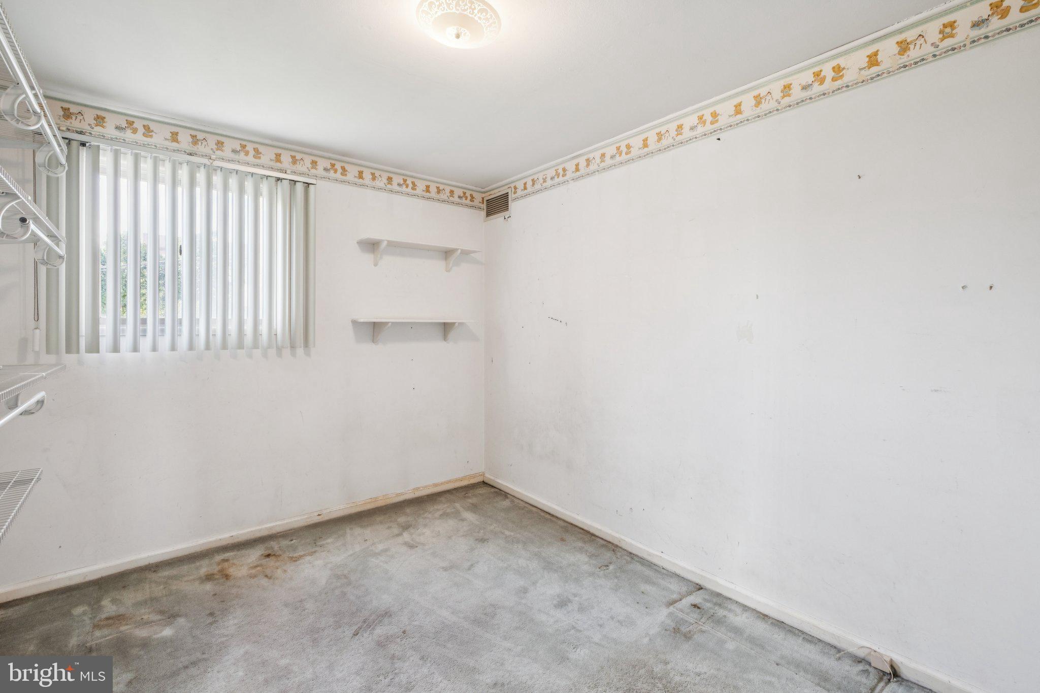 SOMERTON - Residential