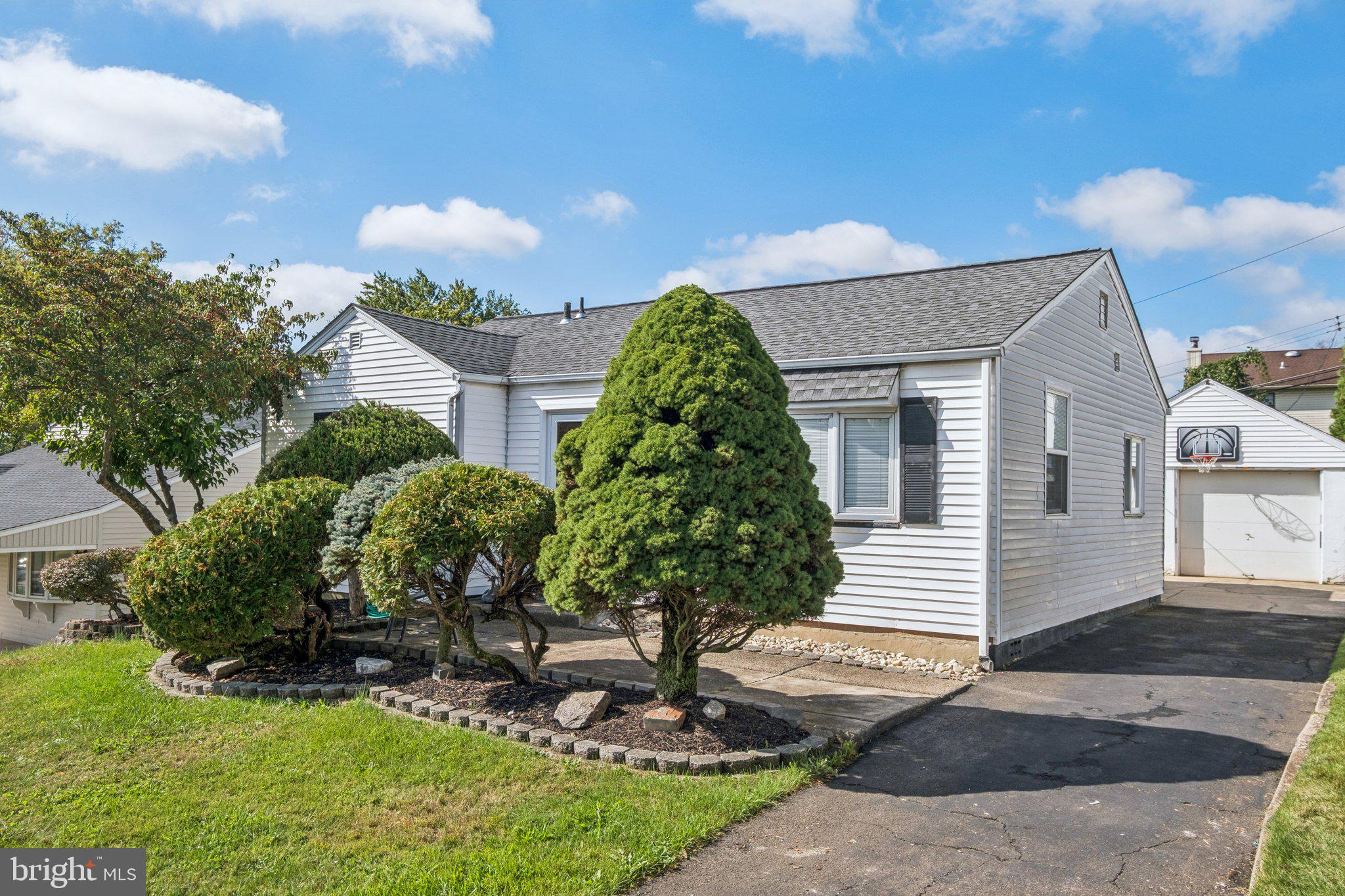 SOMERTON - Residential