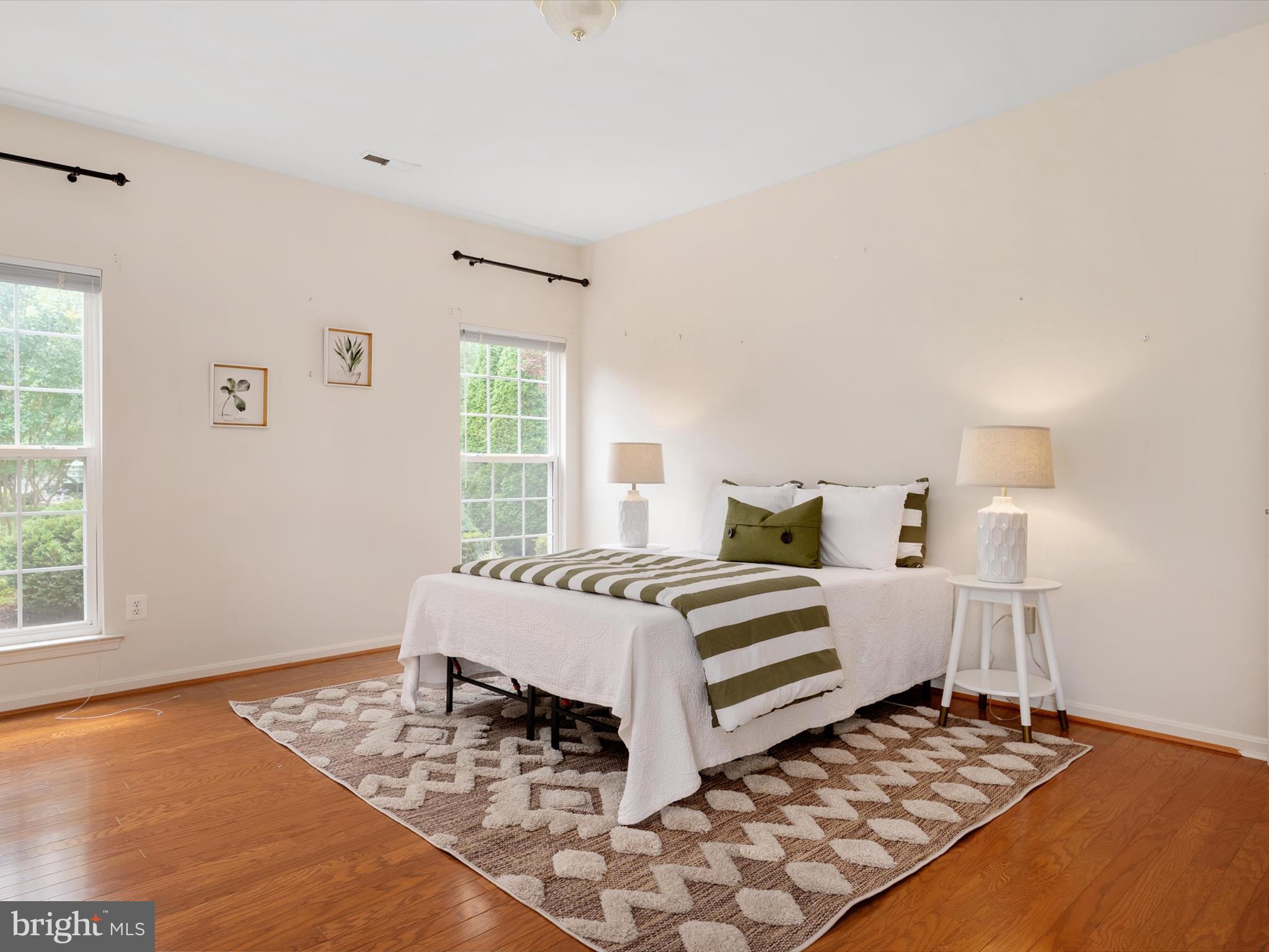 SYMPHONY VILLAGE AT CENTREVILLE - Residential