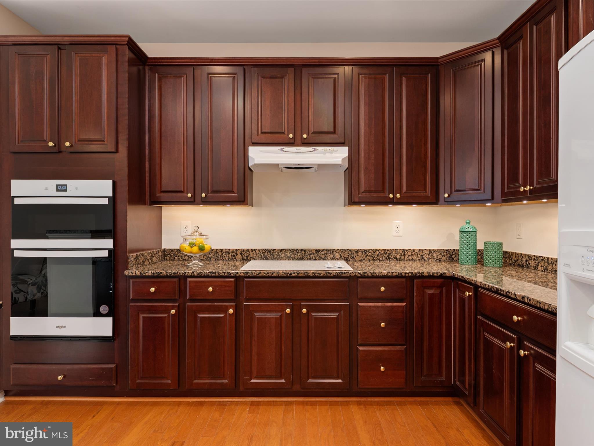 SYMPHONY VILLAGE AT CENTREVILLE - Residential