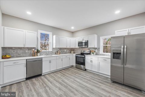 Photo of 806 Forest Road, BALTIMORE, MD 21239 (MLS # MDBC2150458)