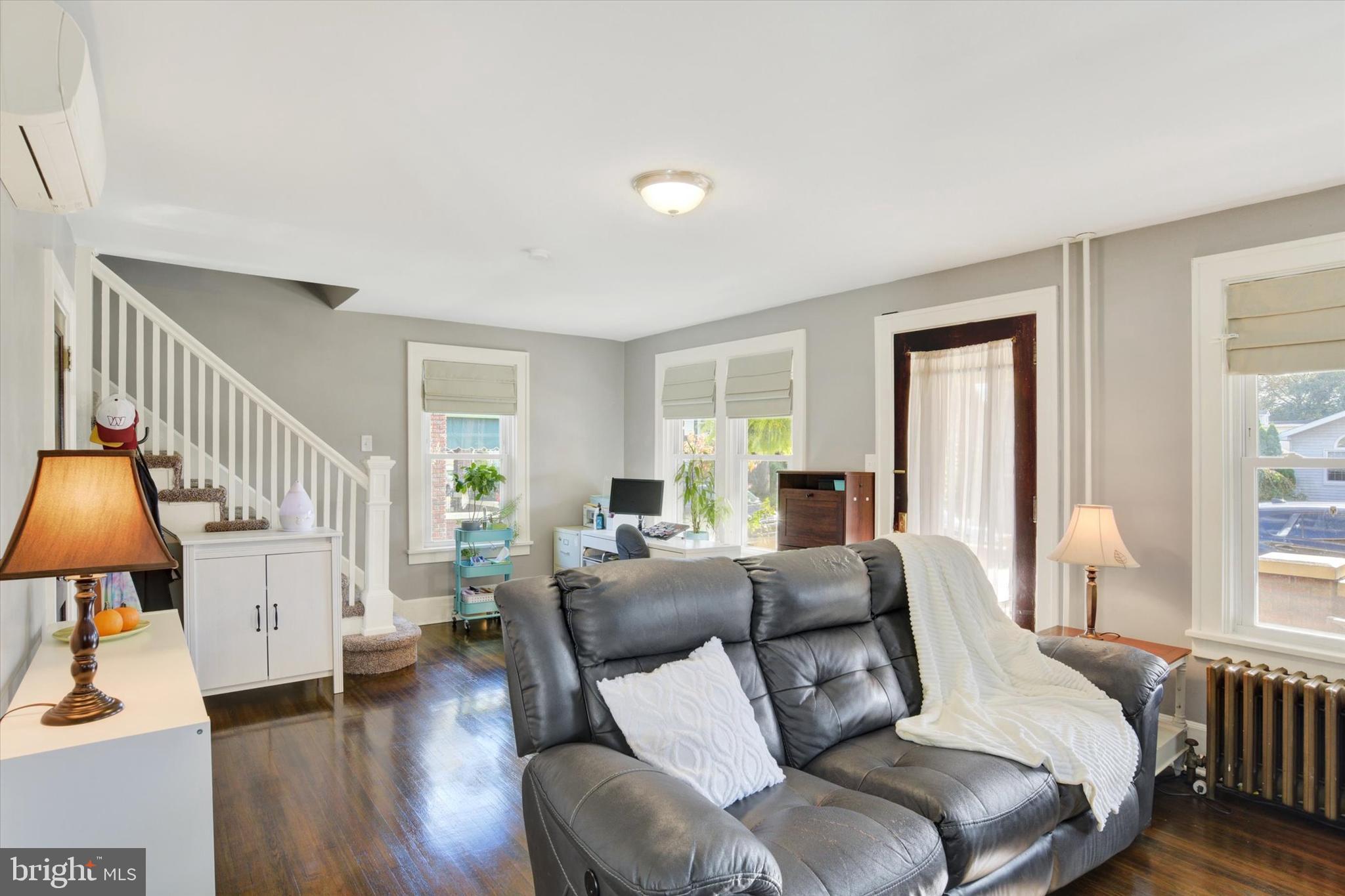 229 S 15TH STREET