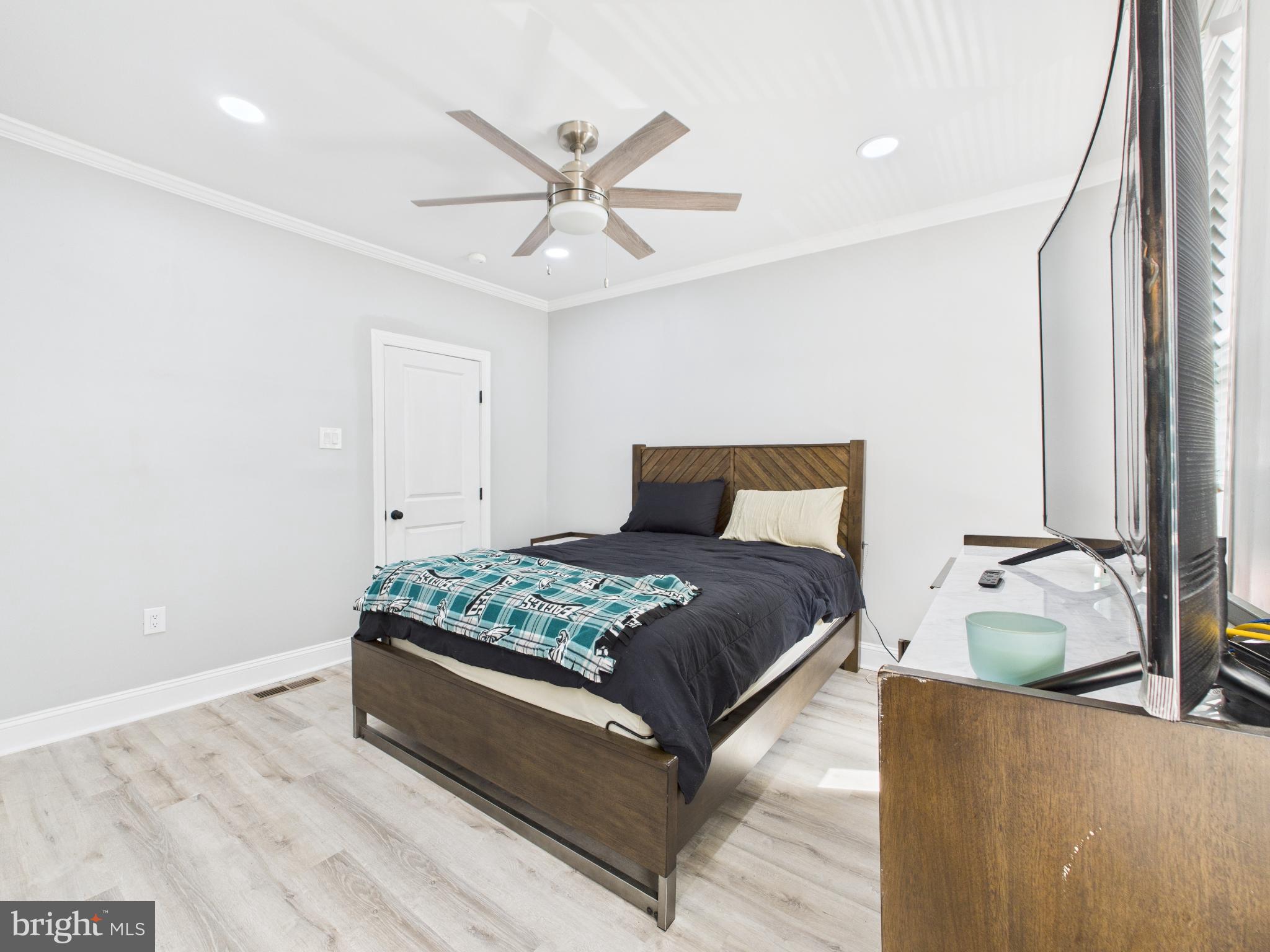 POINT BREEZE - Residential