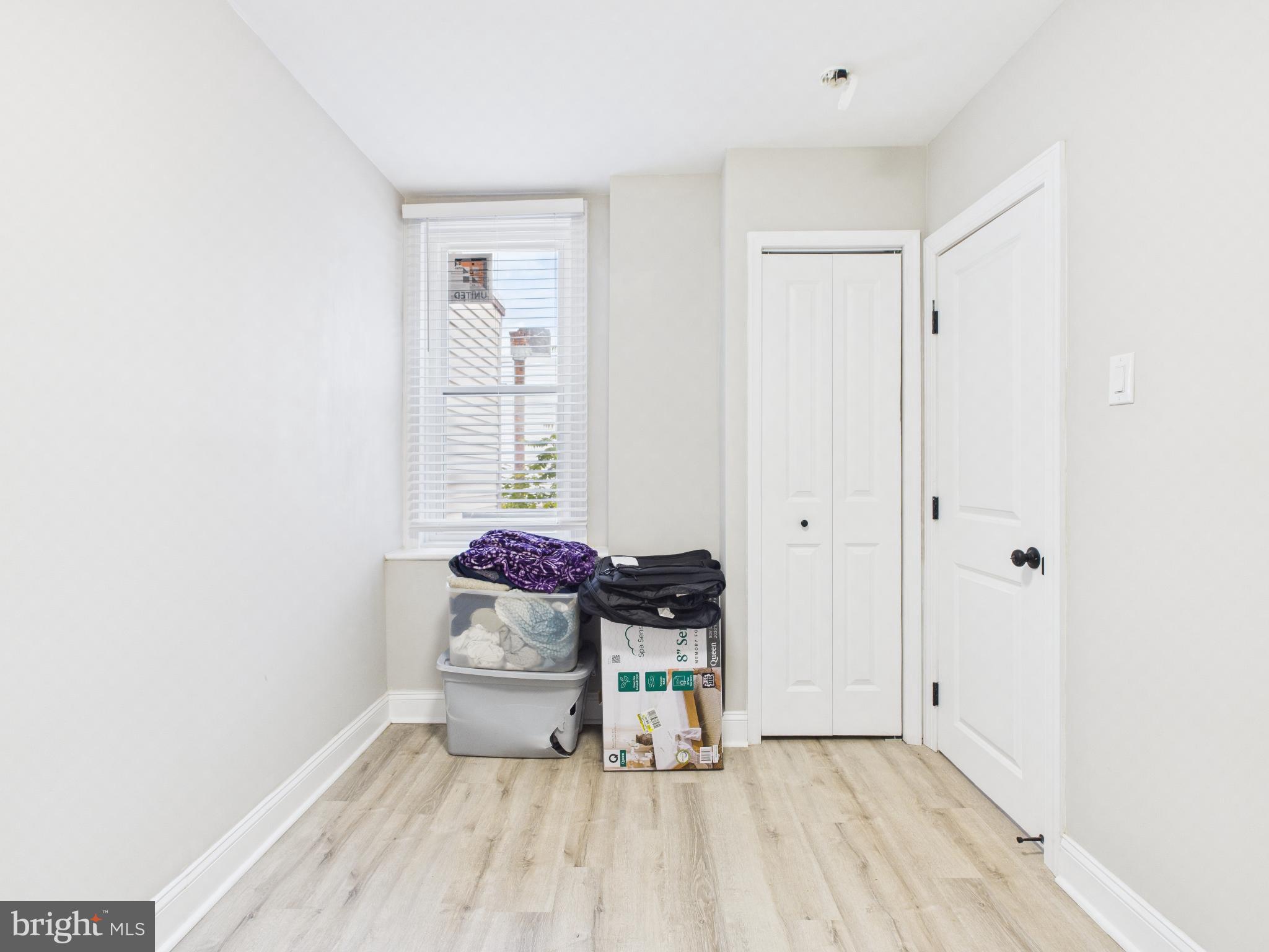 POINT BREEZE - Residential