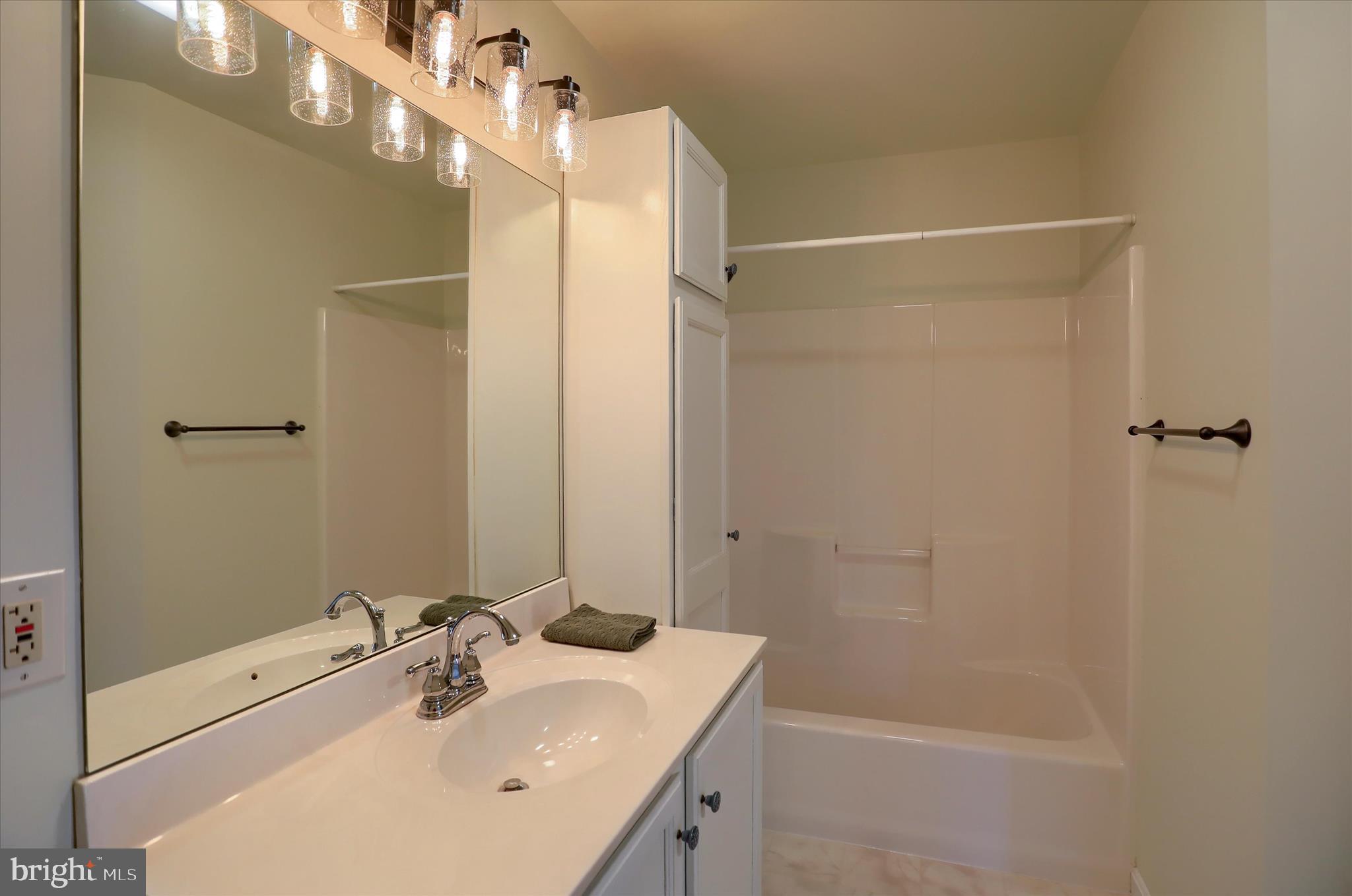 BEACON HILL - Residential