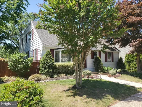 512 W Cedar Avenue, Oaklyn, NJ MLS: NJCD2086600
