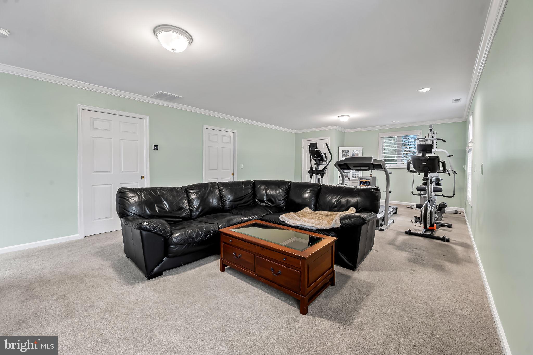 BOWLEYS QUARTERS - Residential