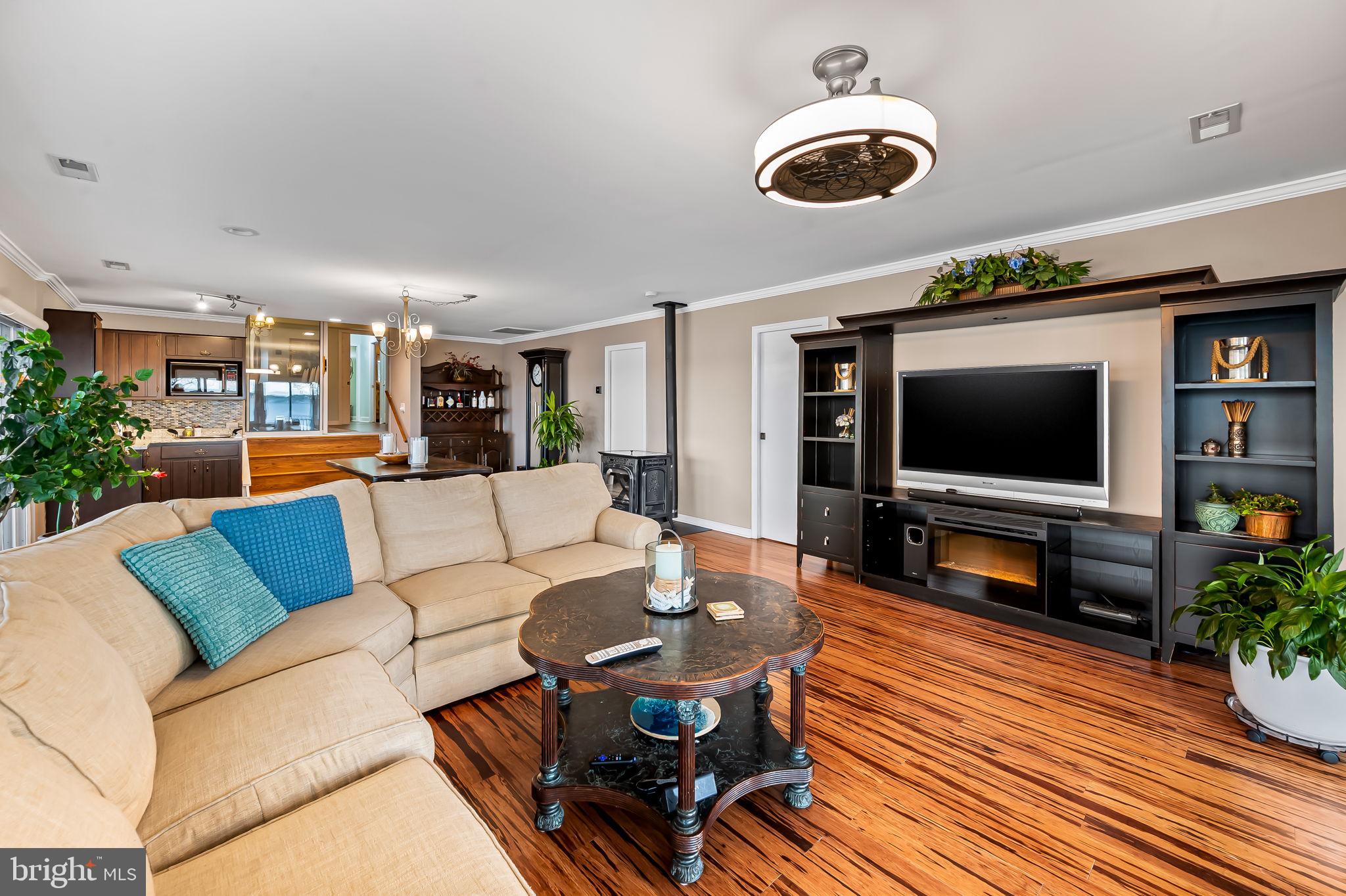 BOWLEYS QUARTERS - Residential