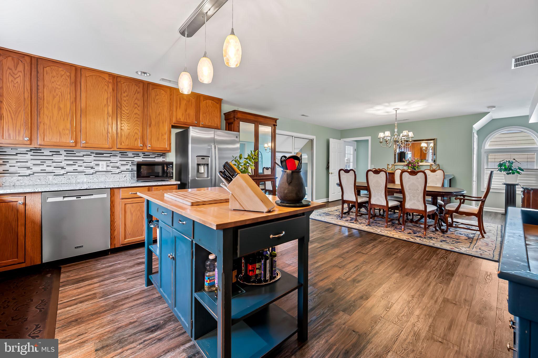 BOWLEYS QUARTERS - Residential