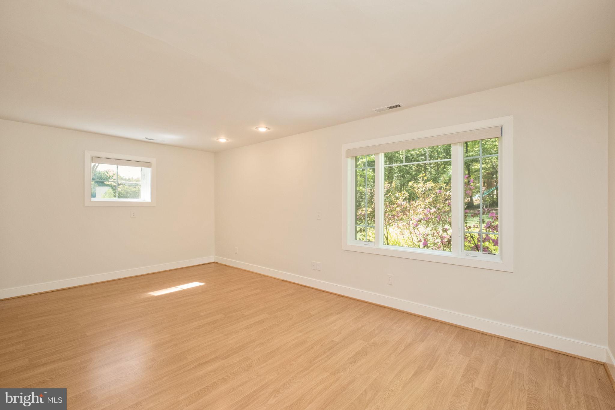 BARRINGTON - Residential