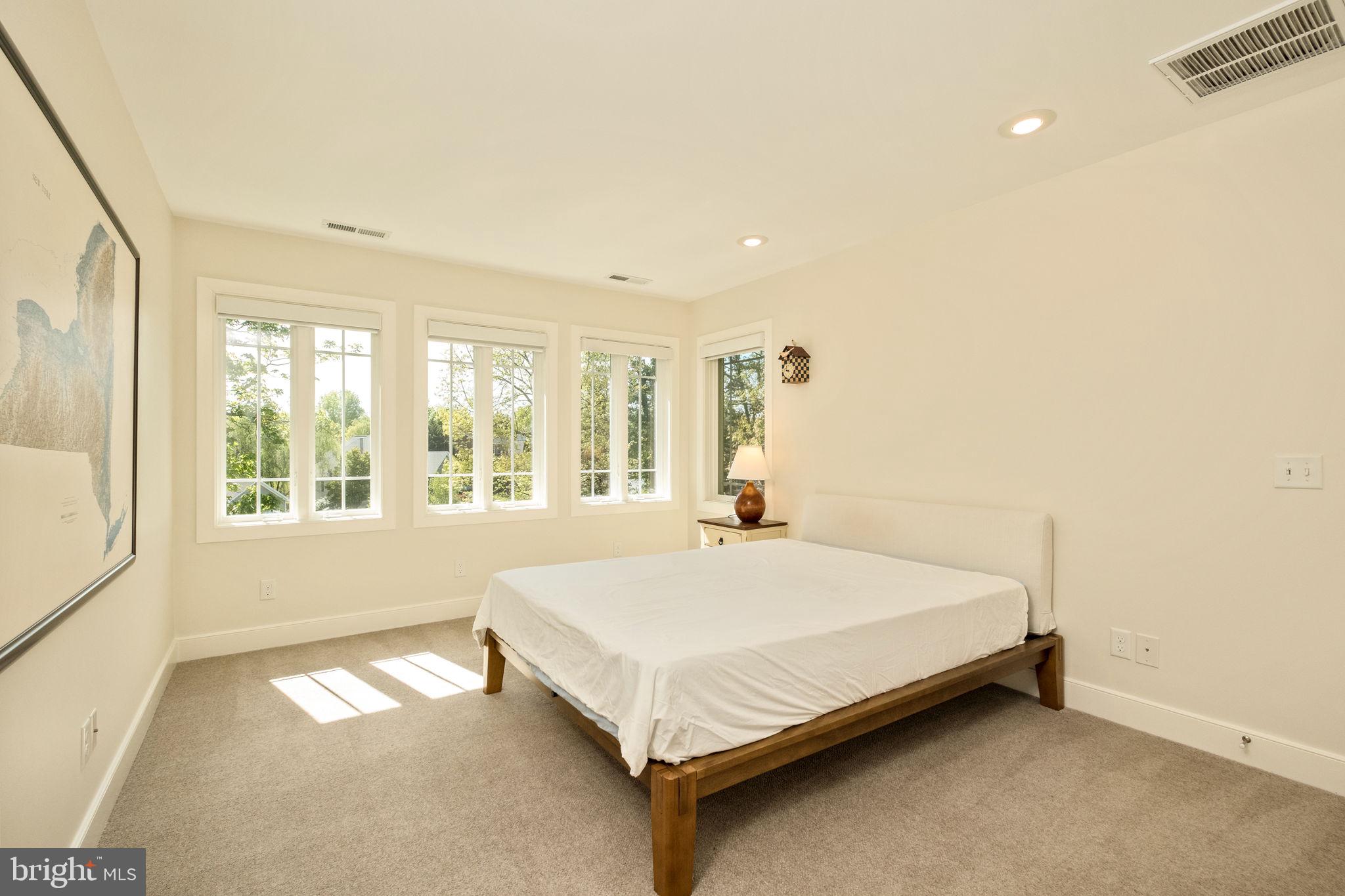 BARRINGTON - Residential
