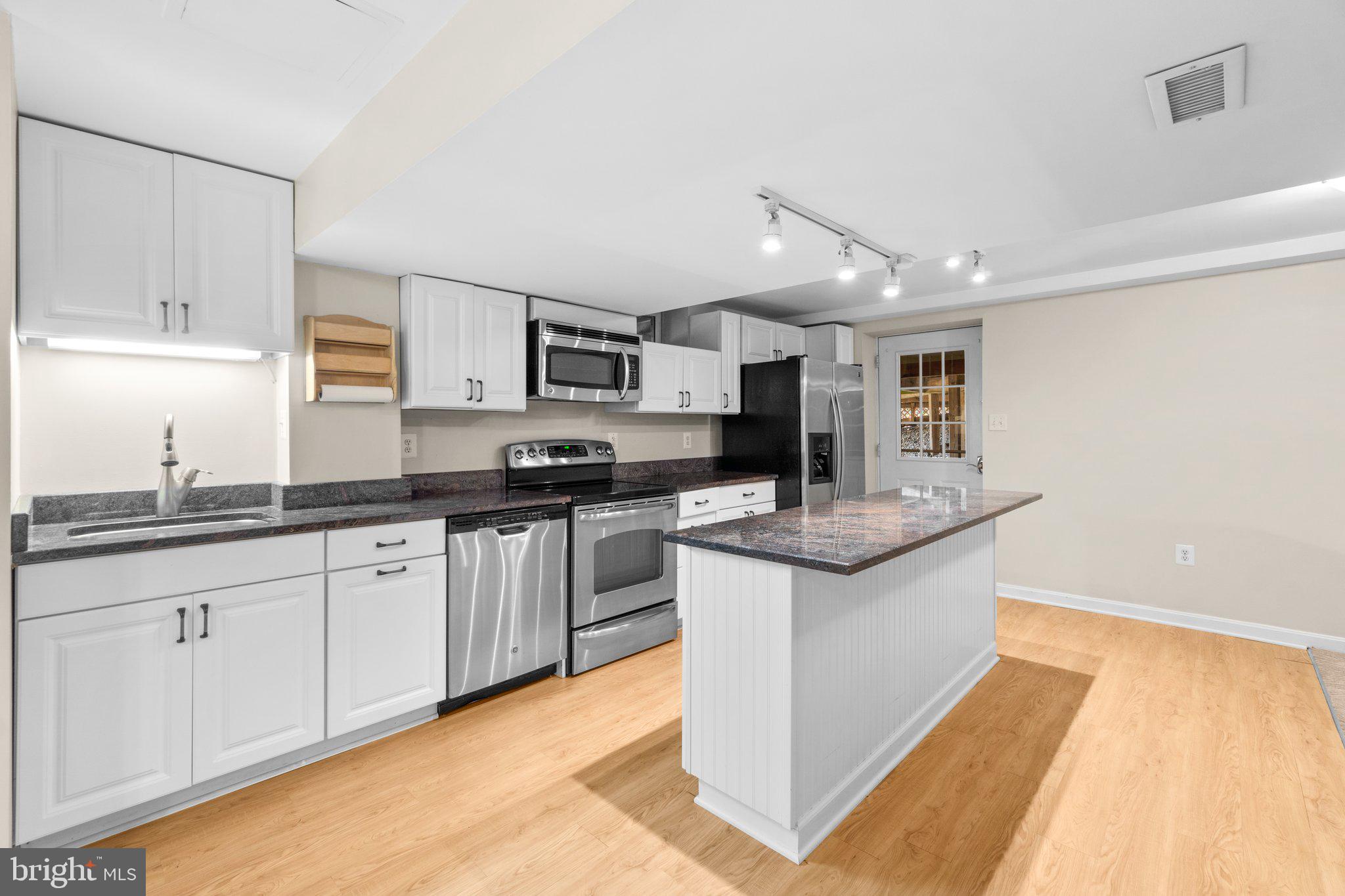 QUINCY STATION - Residential