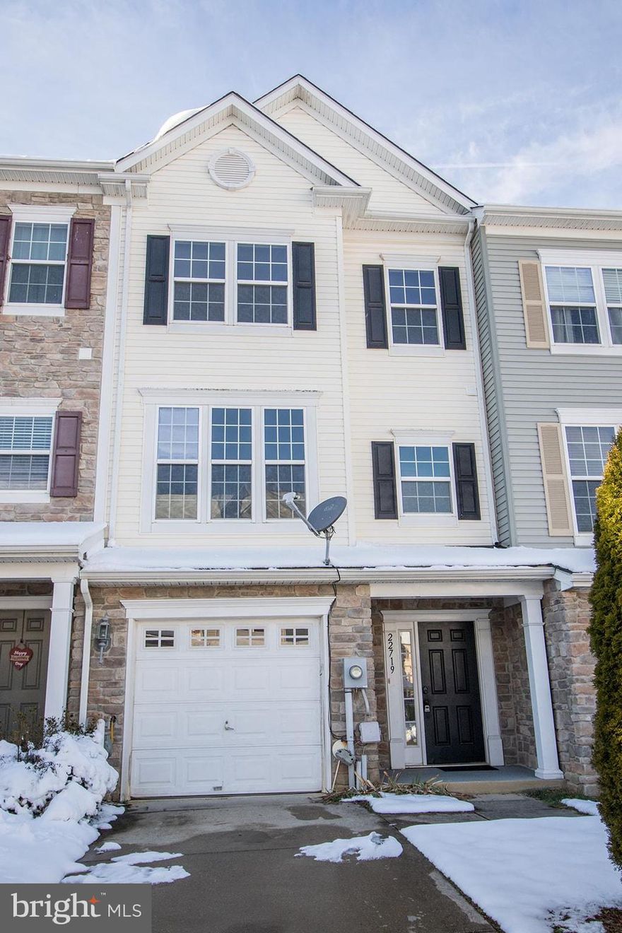 Beautiful townhome in the Mazel Subdivision, great location and home! Enter your large foyer with hardwood floors throughout the home. The den/secondary living room is spacious, tons of light with a fire place and sliding doors lead to an easily maintained fenced in yard. Up the stairs is your main living area. Large kitchen with tons of storage, and counter space! Living room is spacious and lets in a lot of light. On your third level you have 3 bedrooms and 2 full bathrooms. The Mazel subdivision is off the new FDR Blvd! Enjoy the perks this new county feature and avoid the main traffic paths, enjoy the sidewalks that offer a secondary way to get to and from stores, restaurants and more!