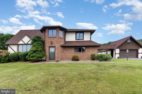 44 HILL TOP ROAD HALIFAX PA 17032