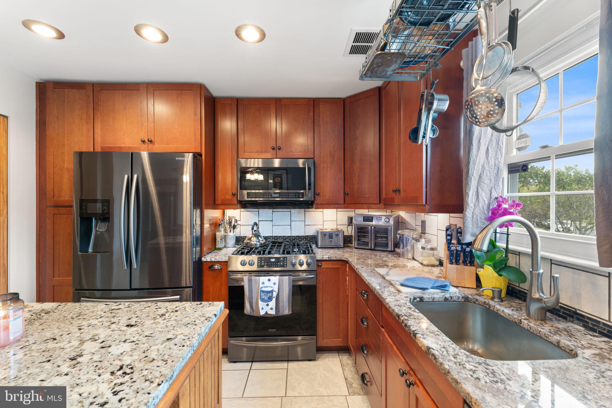 447 WHITMAN LANE