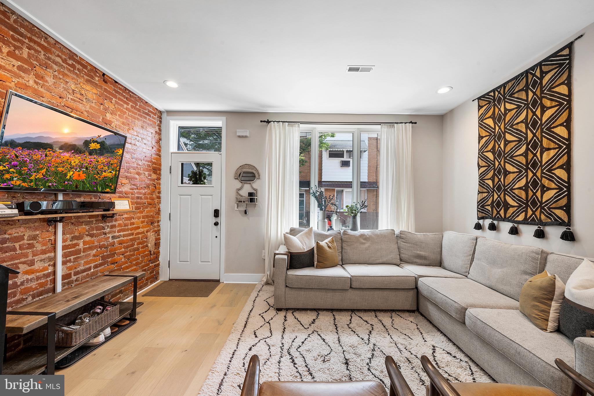 PASSYUNK SQUARE - Residential