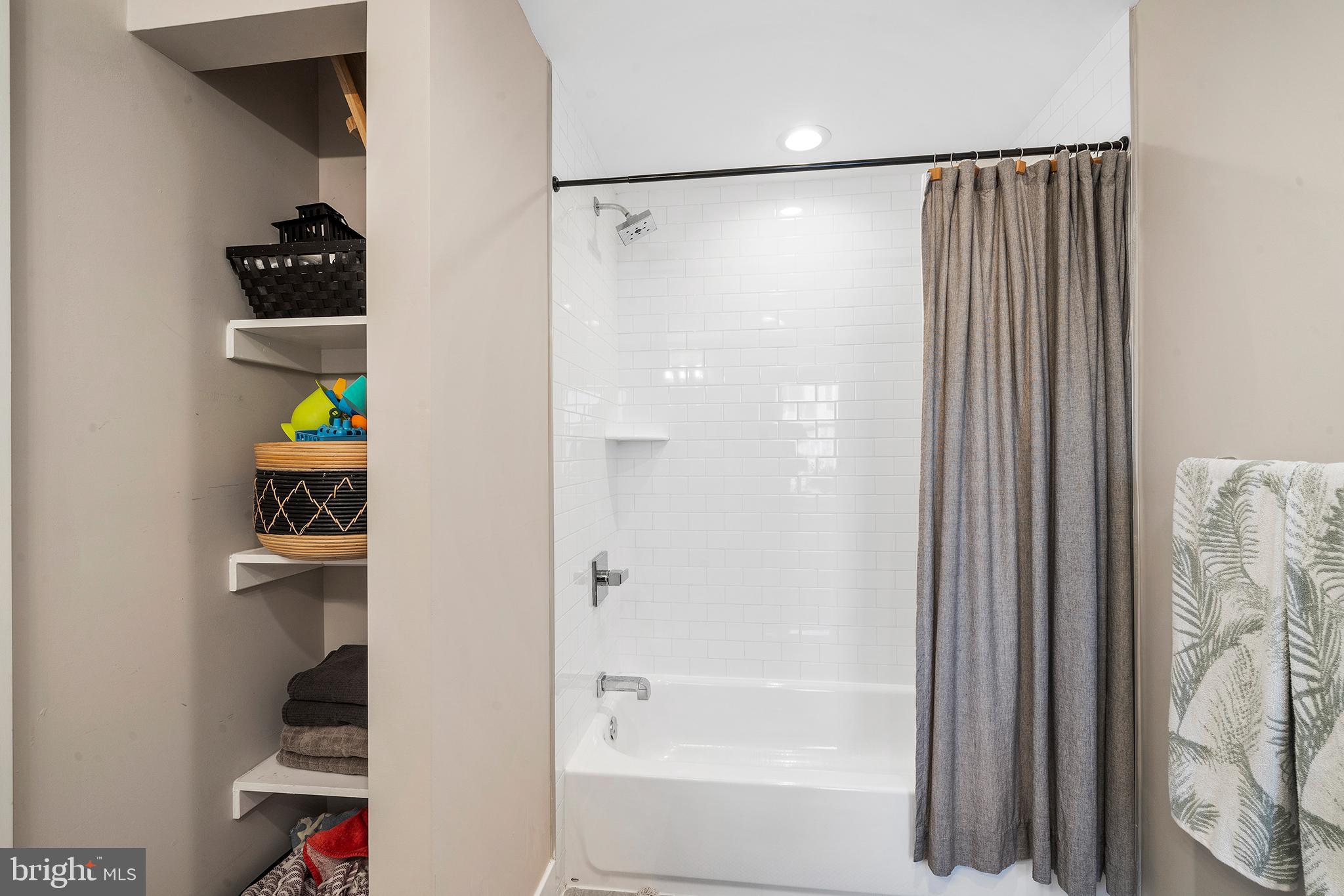 PASSYUNK SQUARE - Residential