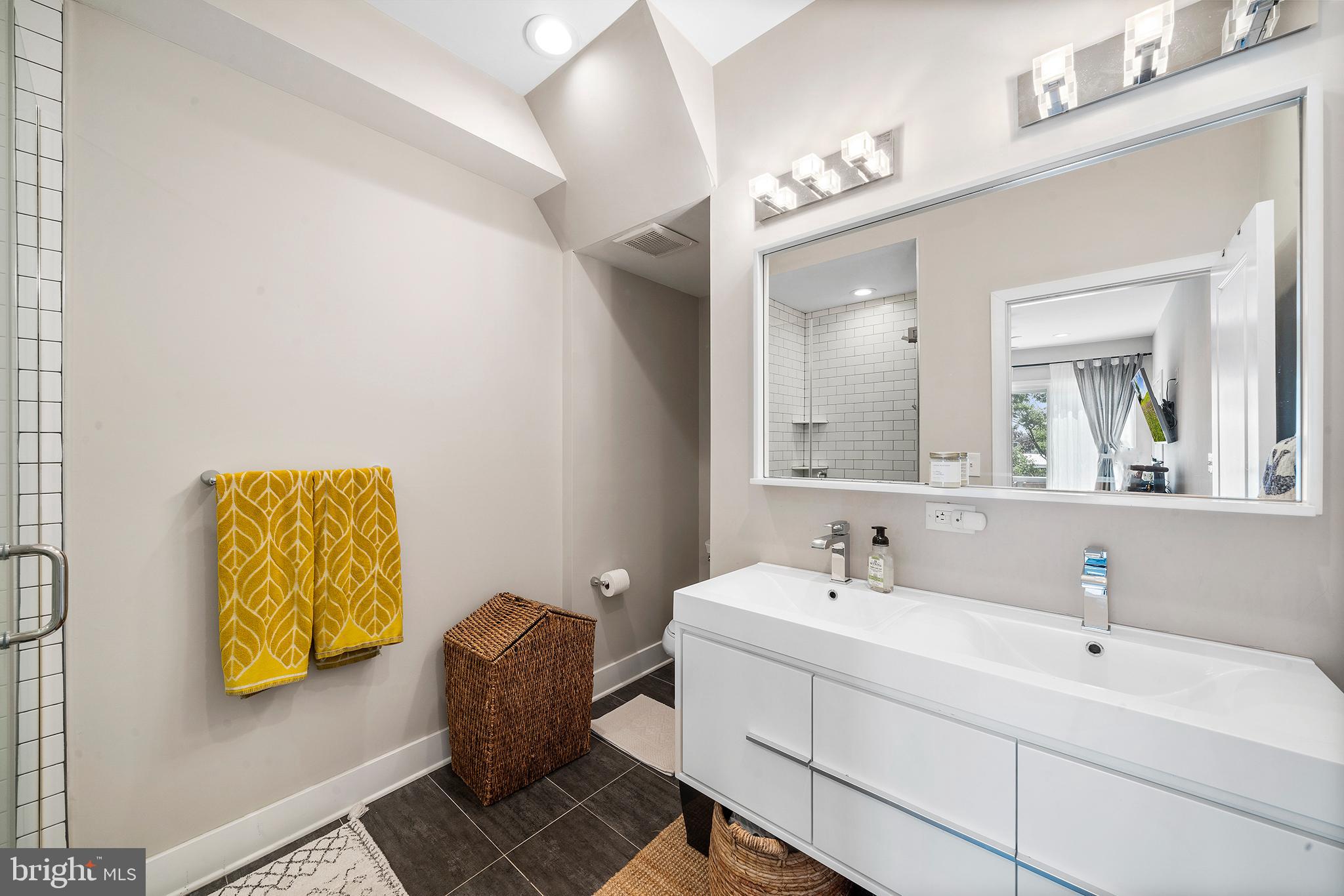 PASSYUNK SQUARE - Residential