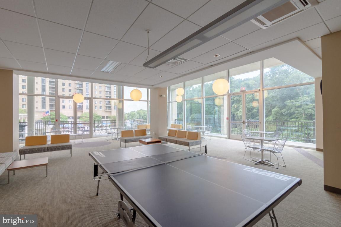 THE CARLTON - Residential