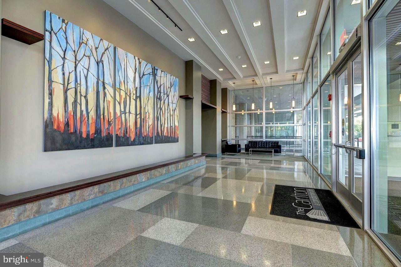 THE CARLTON - Residential