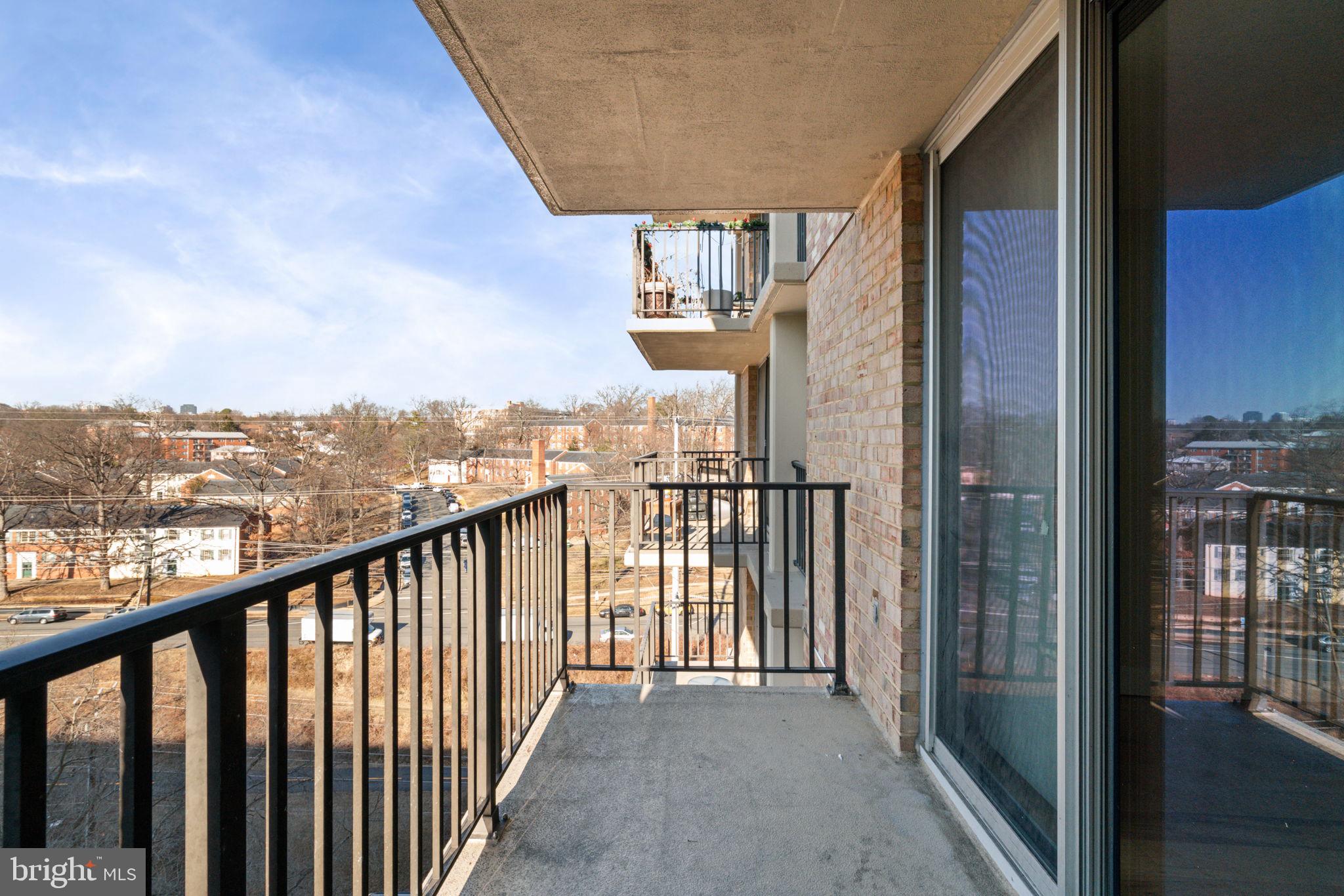 THE CARLTON - Residential