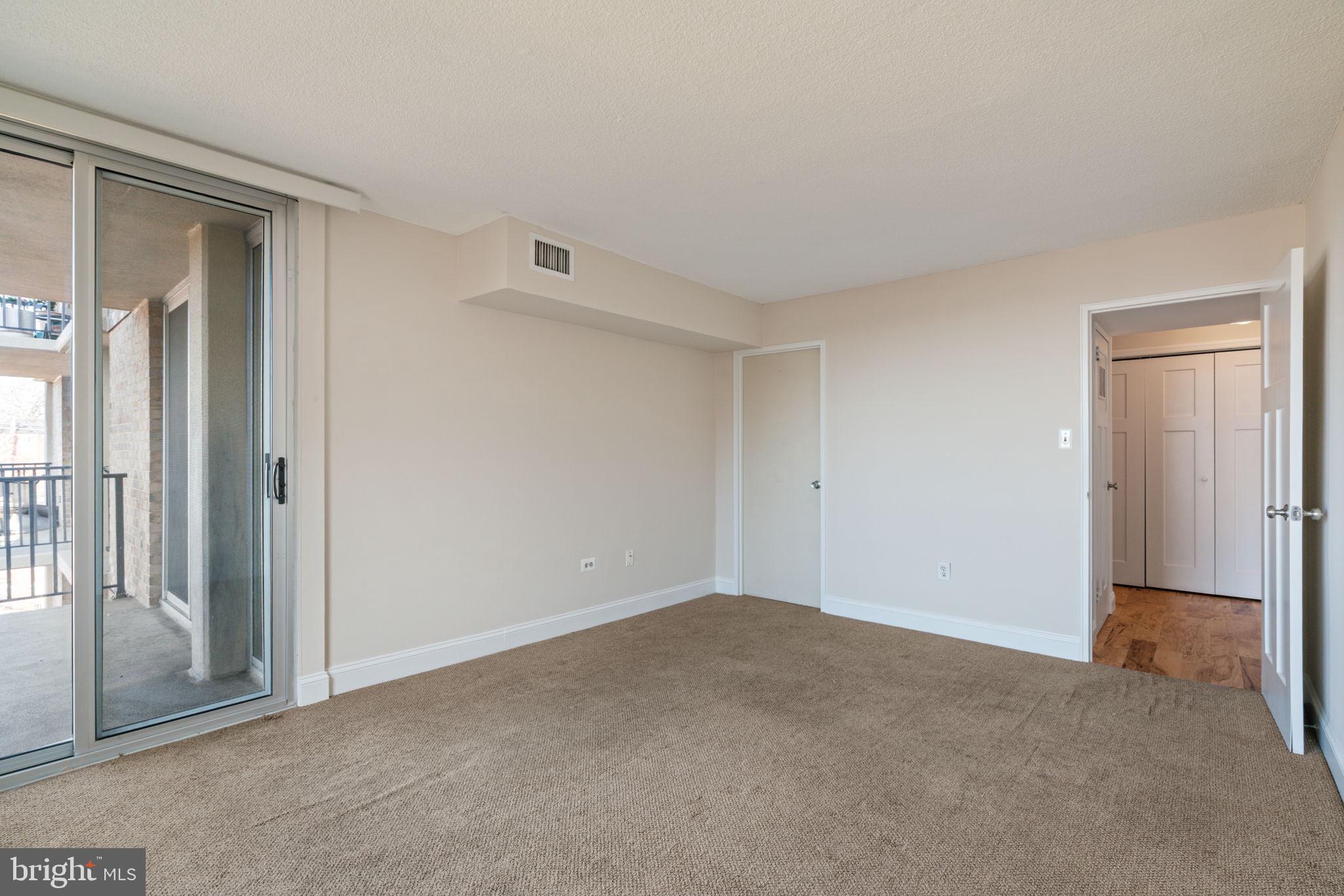 THE CARLTON - Residential