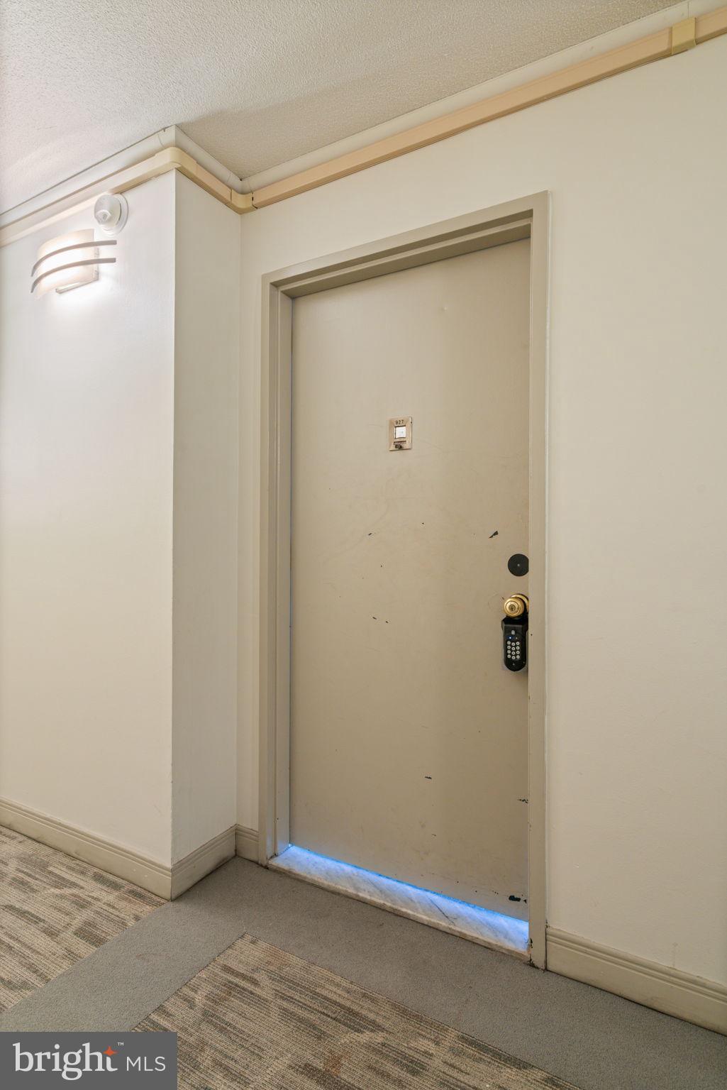 THE CARLTON - Residential