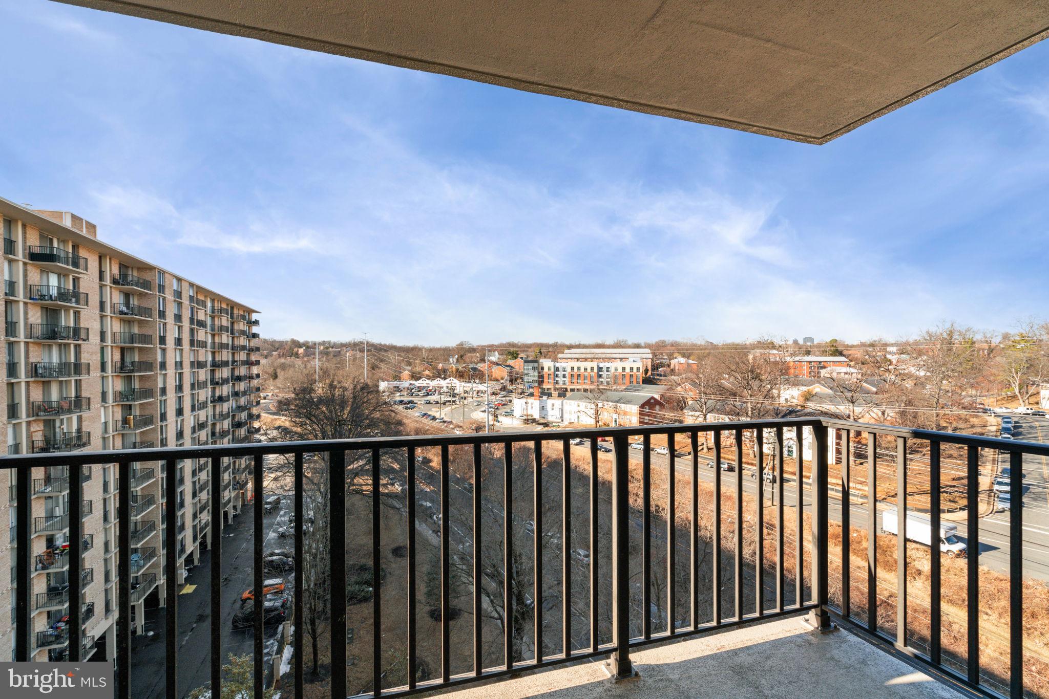 THE CARLTON - Residential