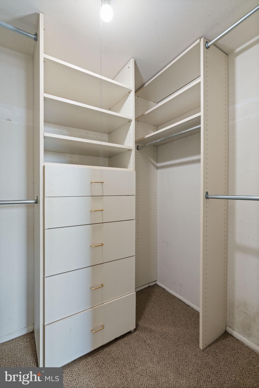 THE CARLTON - Residential