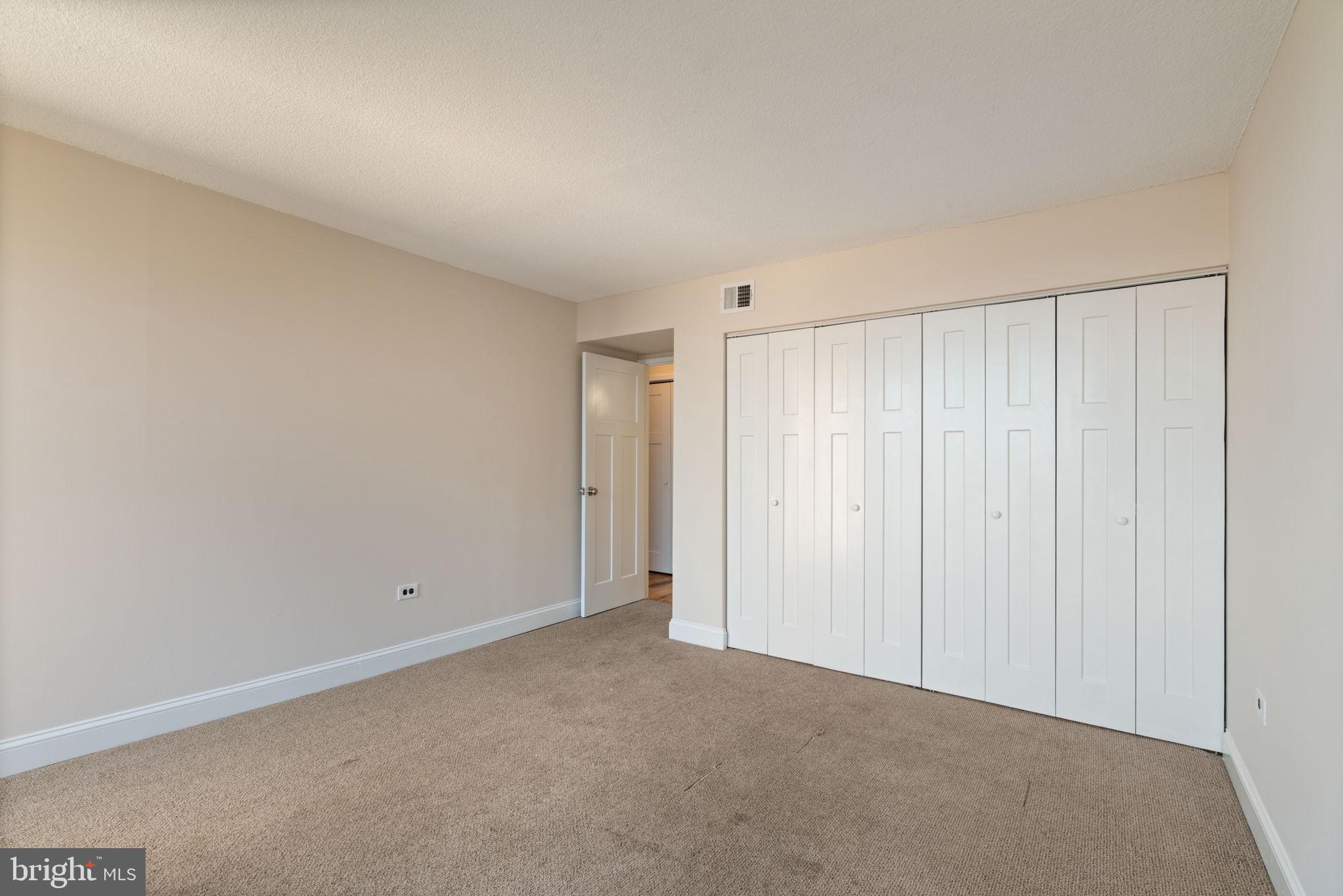 THE CARLTON - Residential