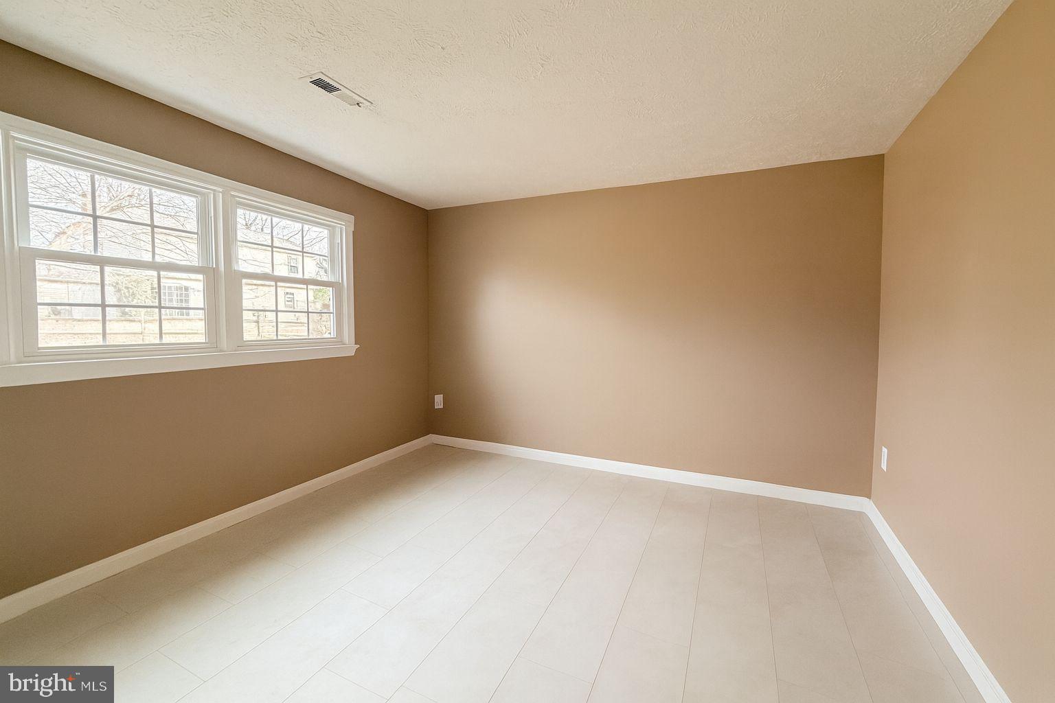 MONTCLAIR - Residential