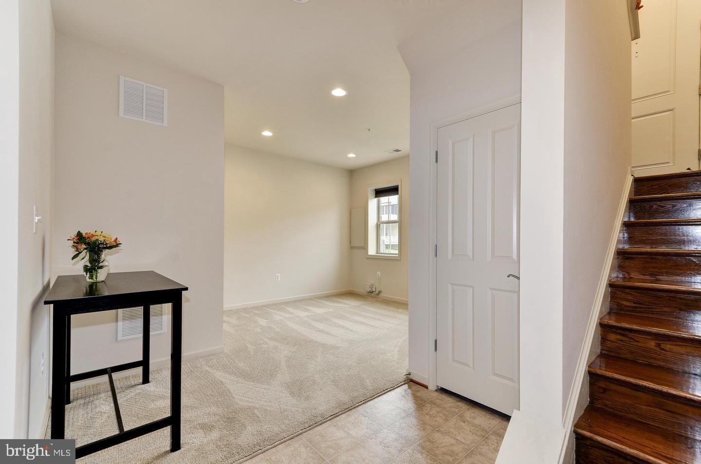 POPLAR RUN - Residential Lease