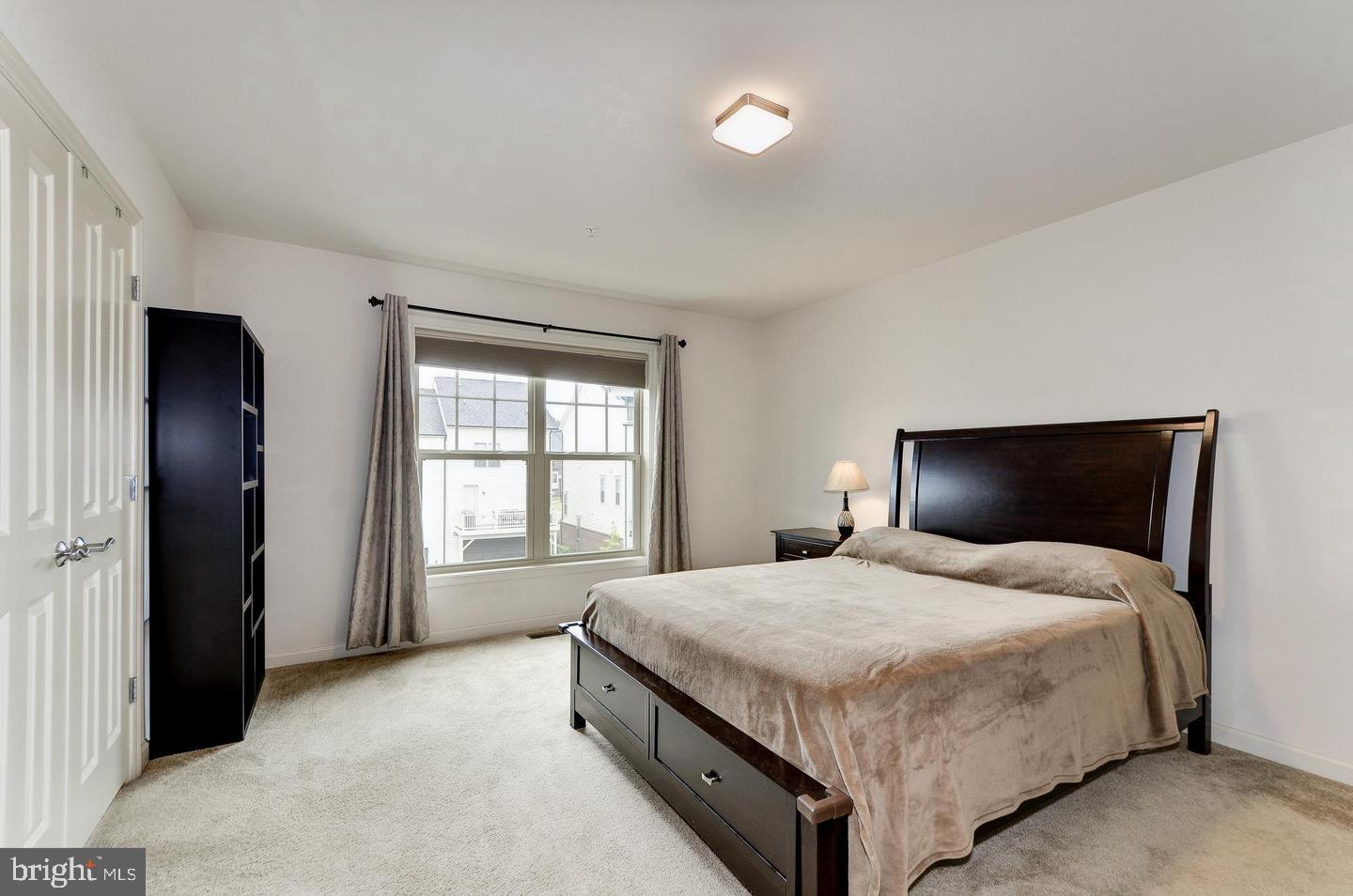 POPLAR RUN - Residential Lease