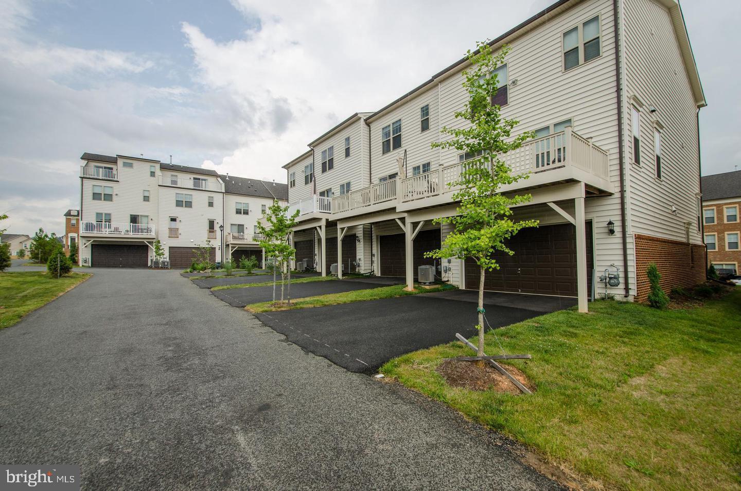 POPLAR RUN - Residential Lease