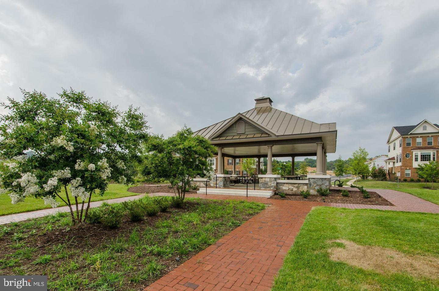 POPLAR RUN - Residential Lease