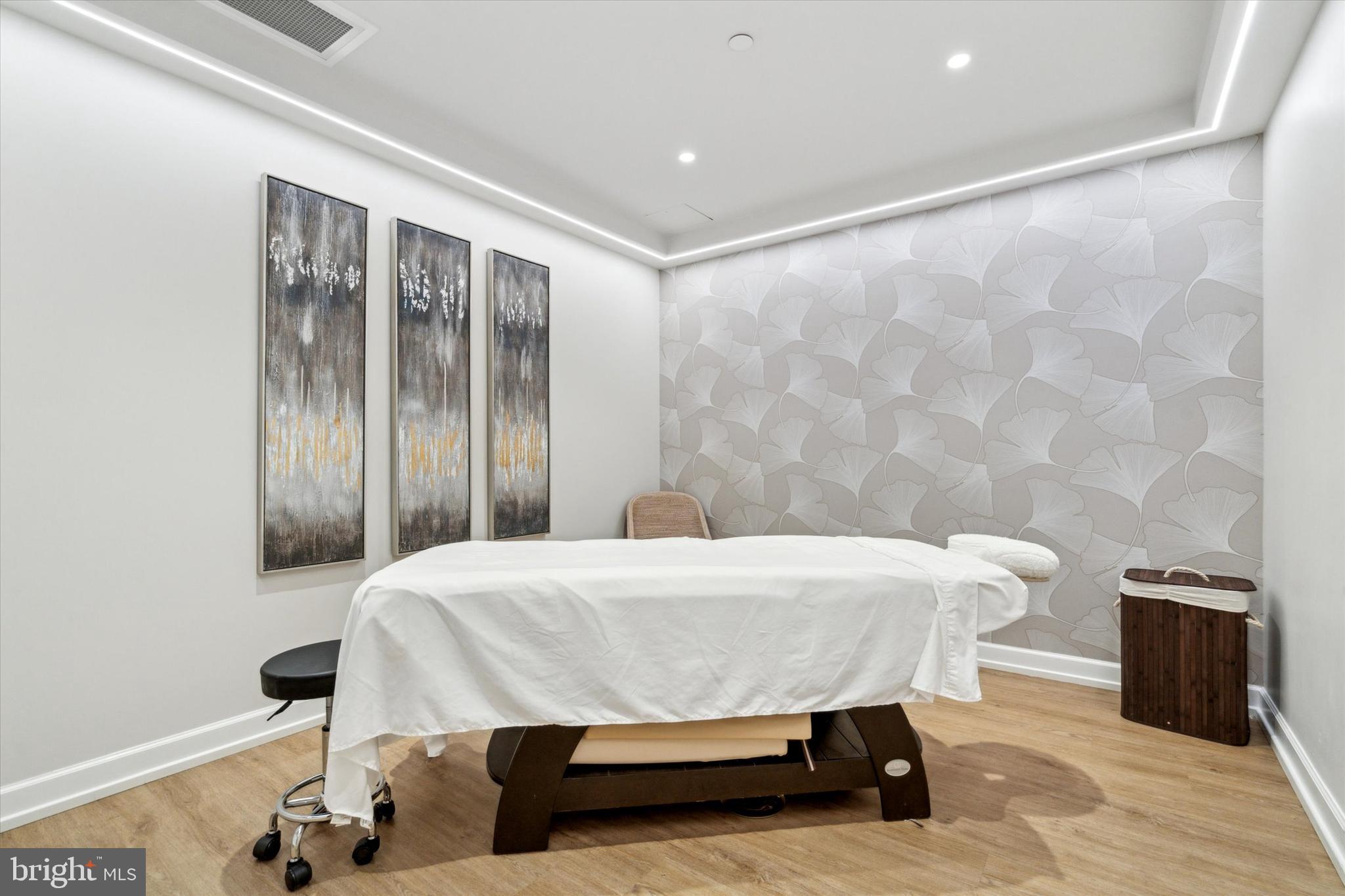 RITTENHOUSE SQUARE - Residential Lease