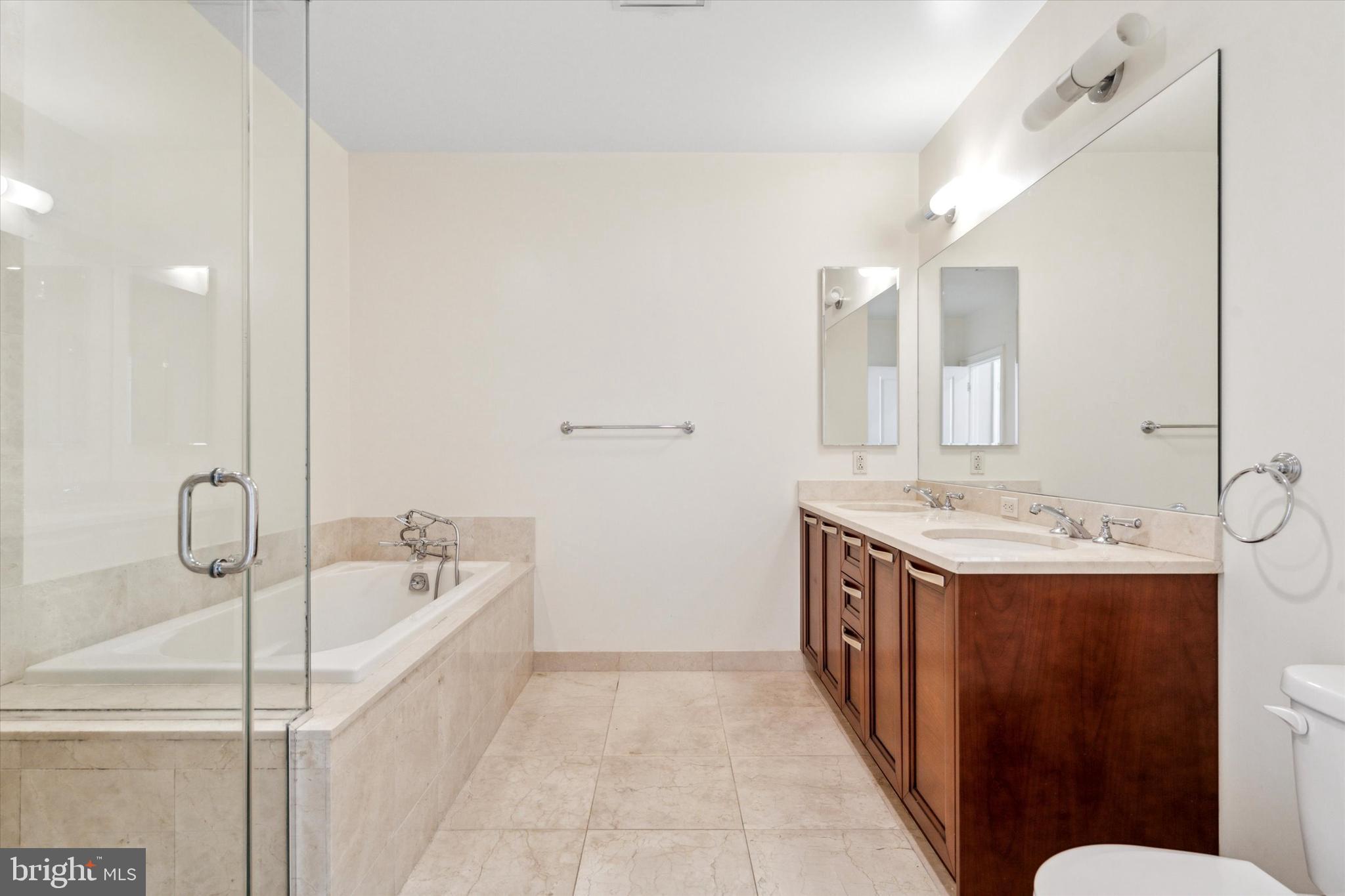 RITTENHOUSE SQUARE - Residential Lease