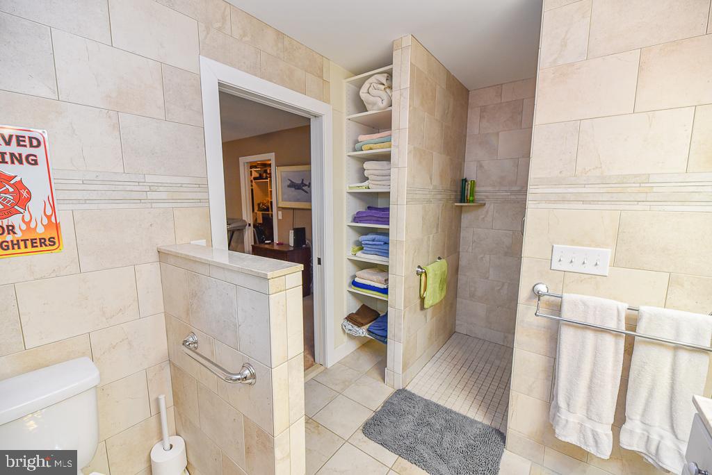 COUNTRY VILLAGE (3) - Residential