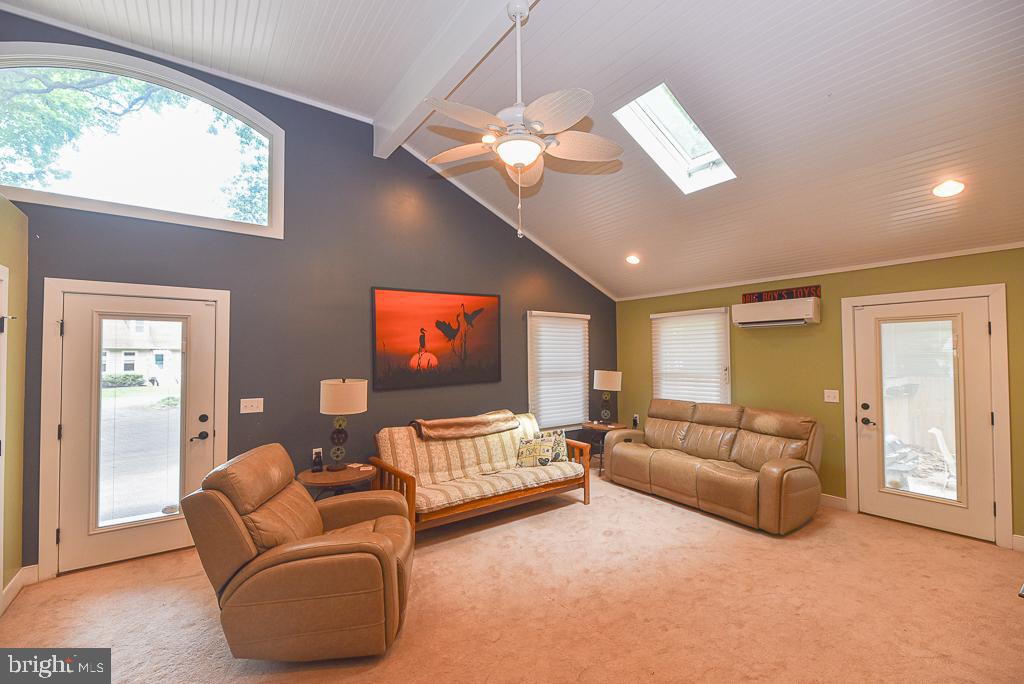 COUNTRY VILLAGE (3) - Residential