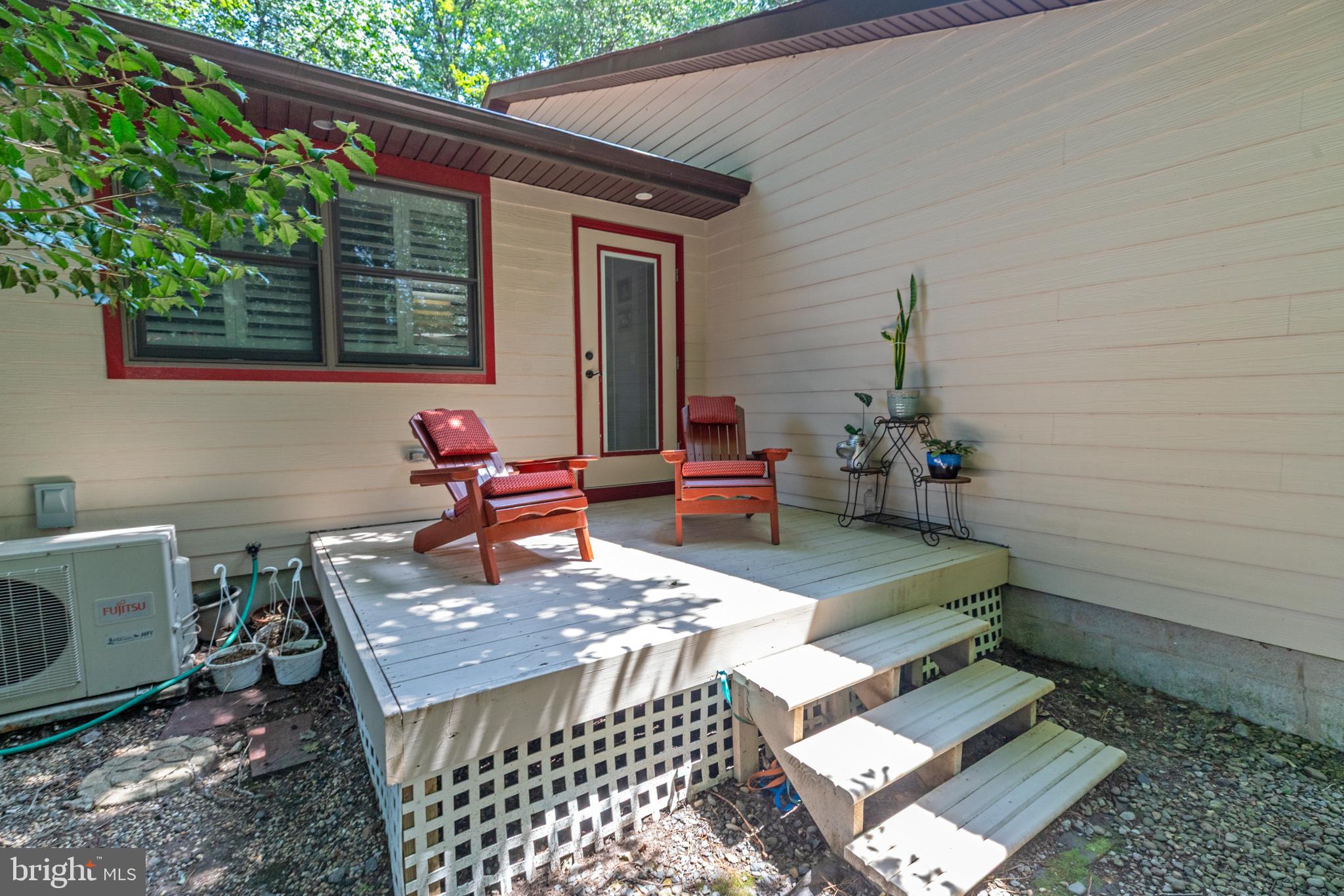 COUNTRY VILLAGE (3) - Residential