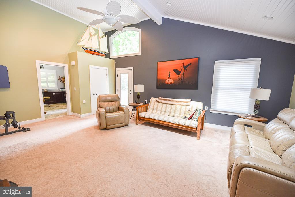 COUNTRY VILLAGE (3) - Residential