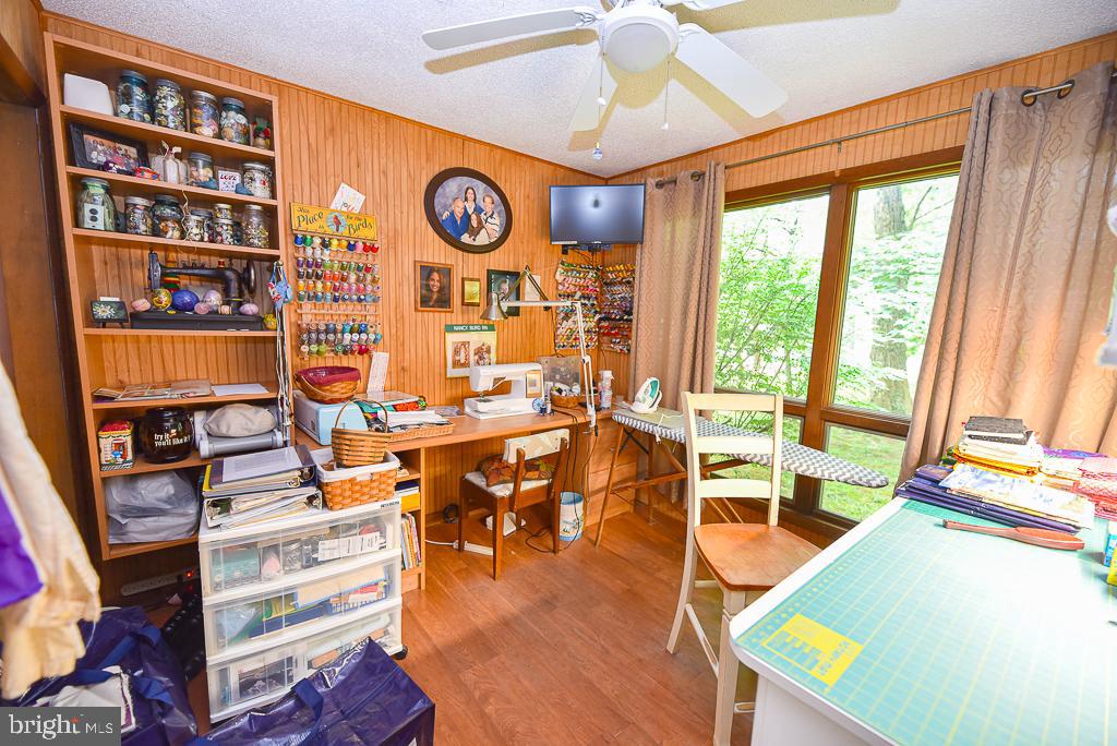 COUNTRY VILLAGE (3) - Residential