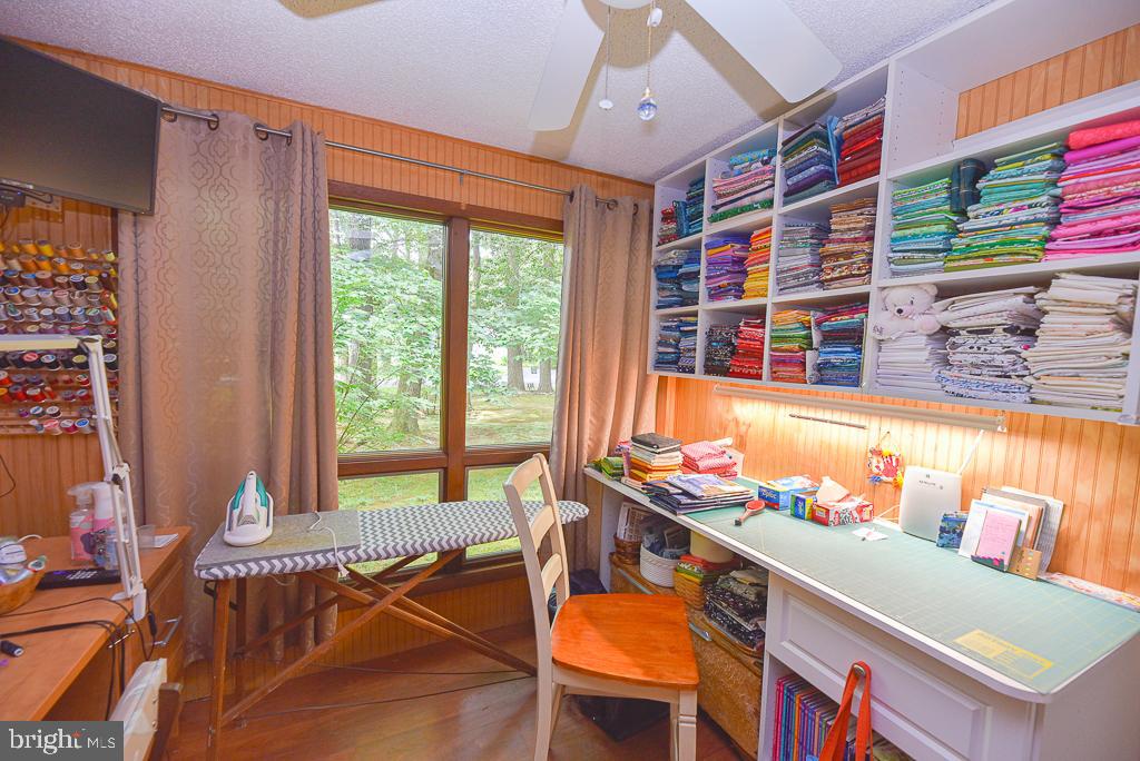 COUNTRY VILLAGE (3) - Residential