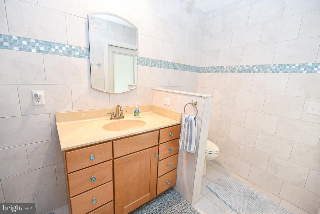 COUNTRY VILLAGE (3) - Residential