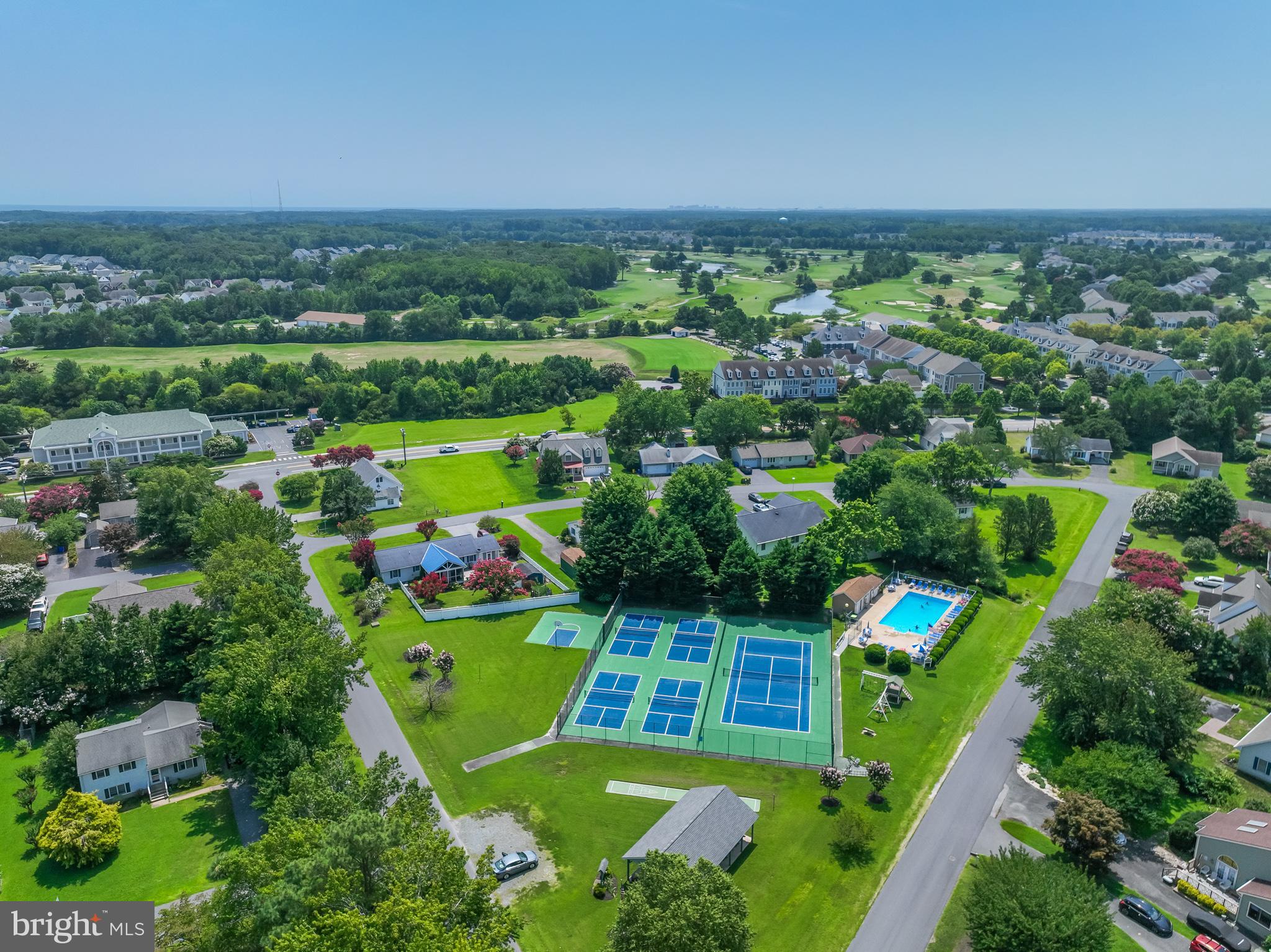 COUNTRY VILLAGE (3) - Residential